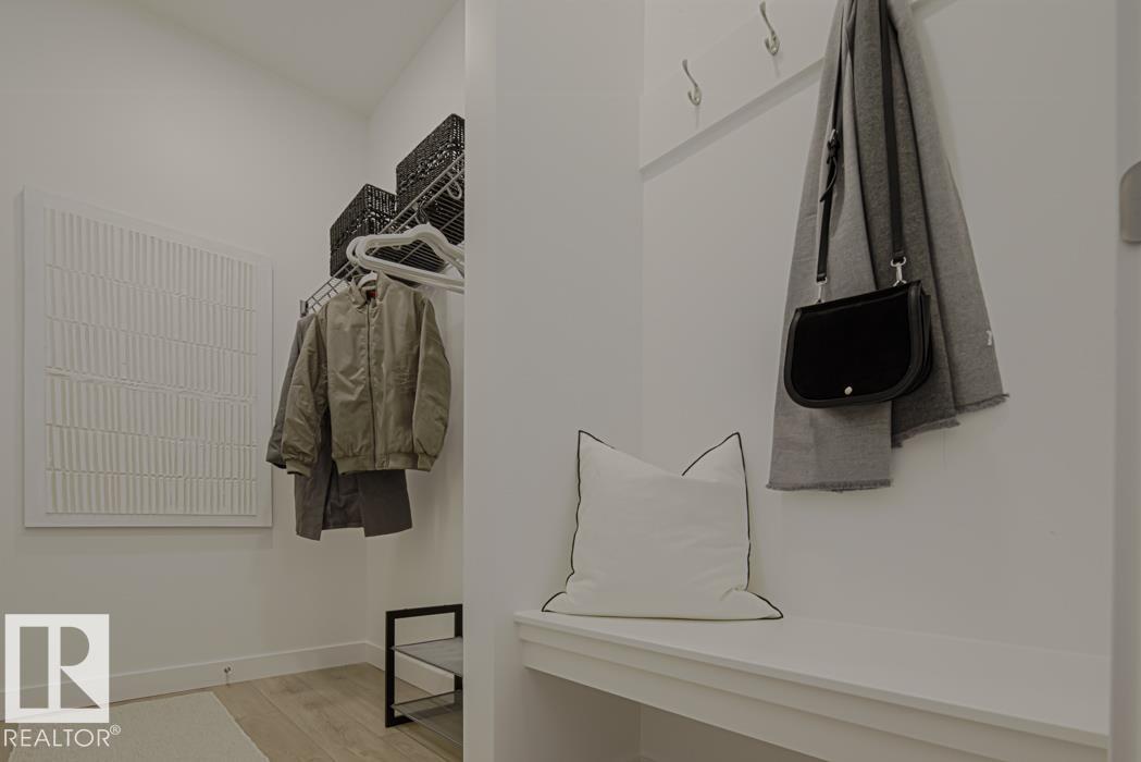 20715 40 Avenue NW, Edgemont, Edmonton