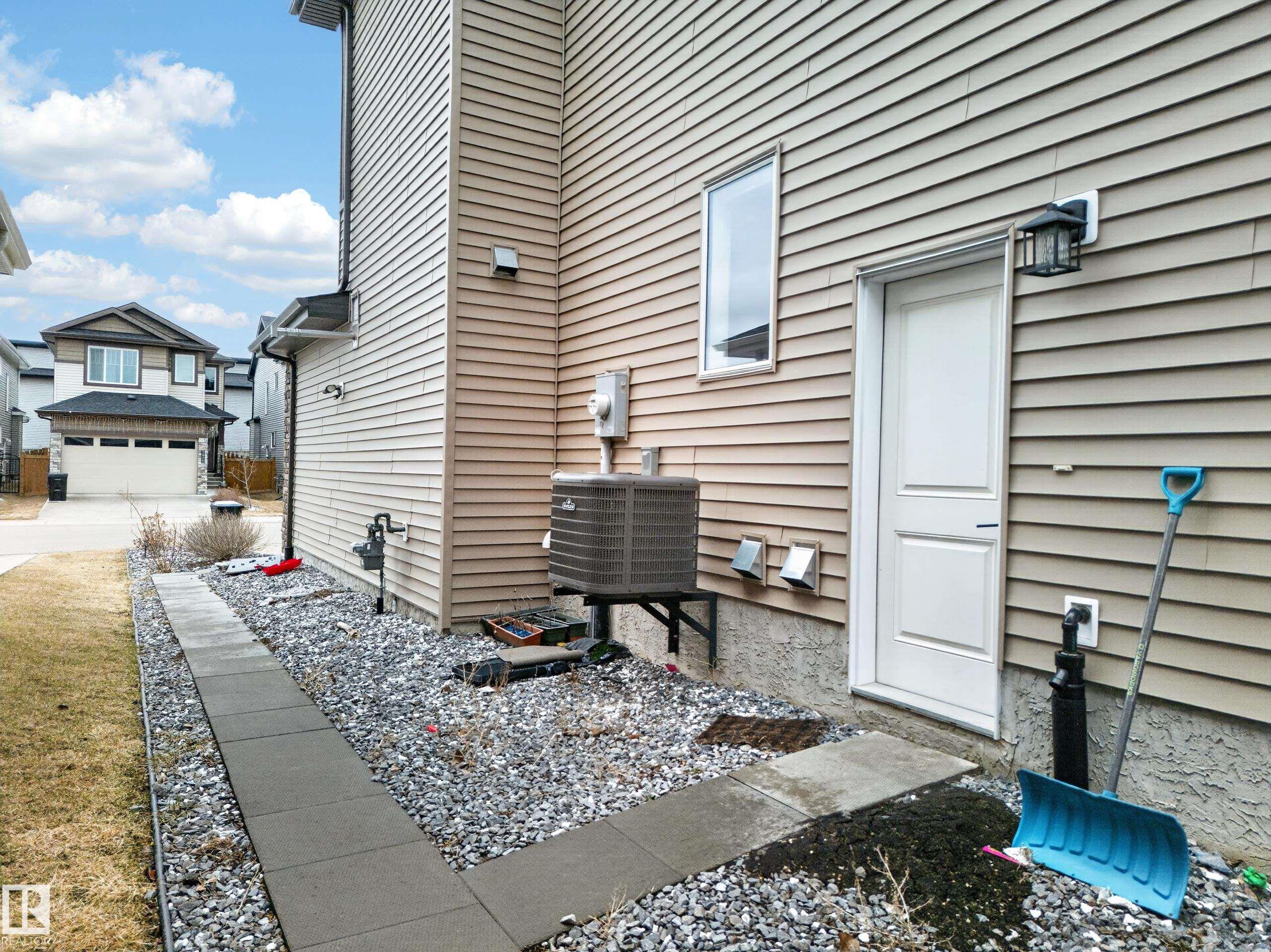 7414 Chivers Crescent SW, Chappelle Area, Edmonton