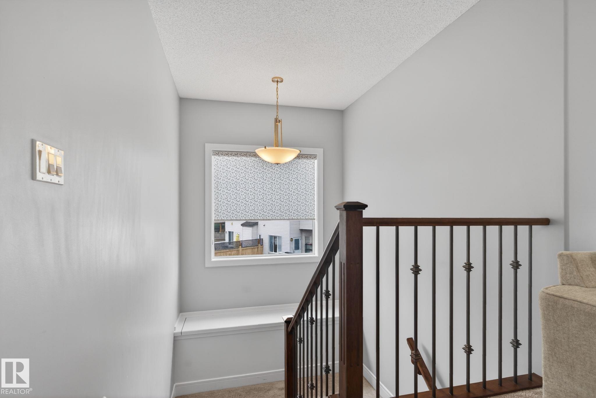 https://zimg.paragon.ice.com/ParagonImages/Property/PM/RAE/225397043/33/0/0/333a322f58406ed0f16b6e339bc82c33/1/98e8bcb3b36727c0b285ffb9c4f0a102/225397043-d49a9508-d80b-4c13-8d36-e734db12911b.JPG