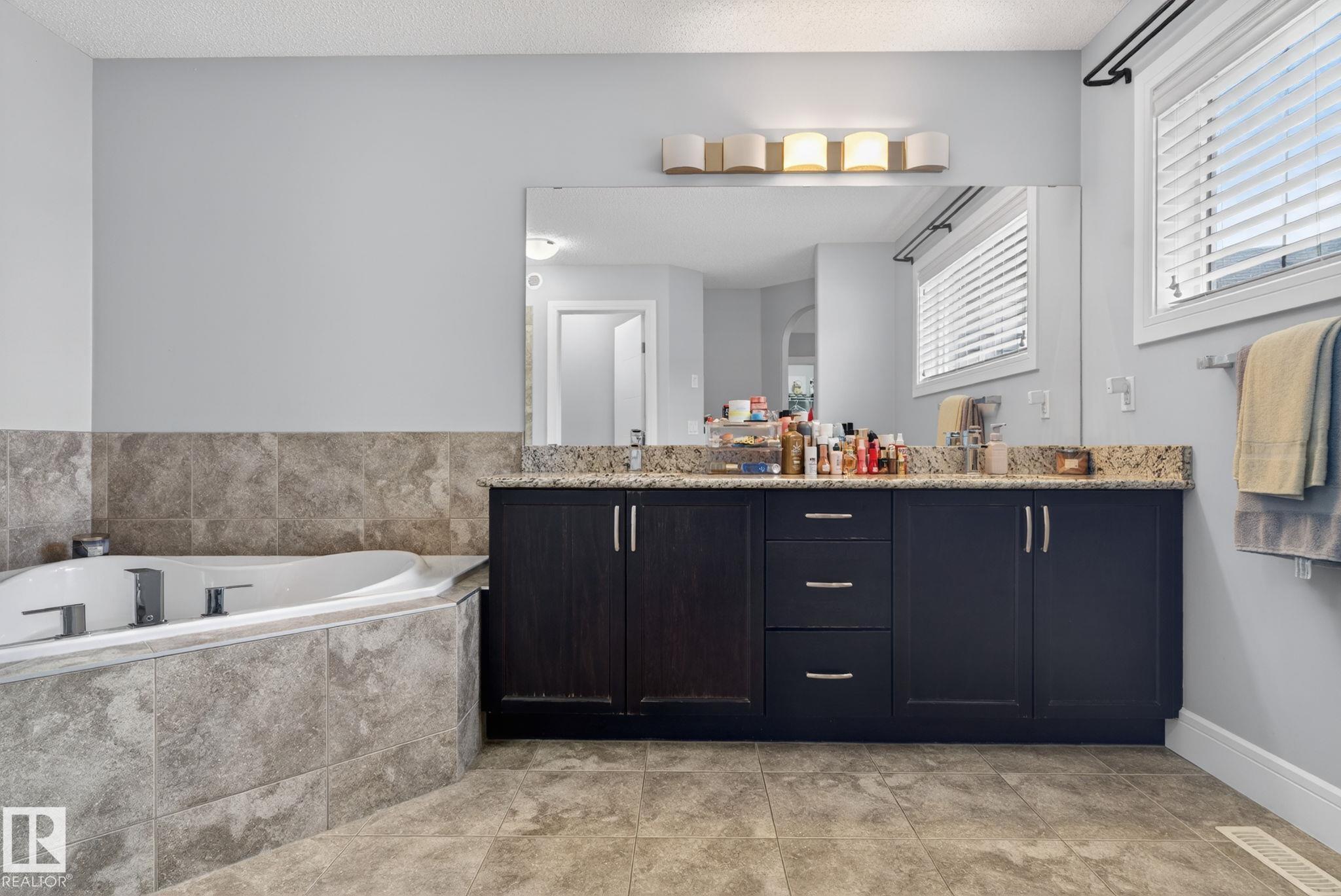 Photo 41 at 11732 18 Avenue SW, Rutherford, Edmonton