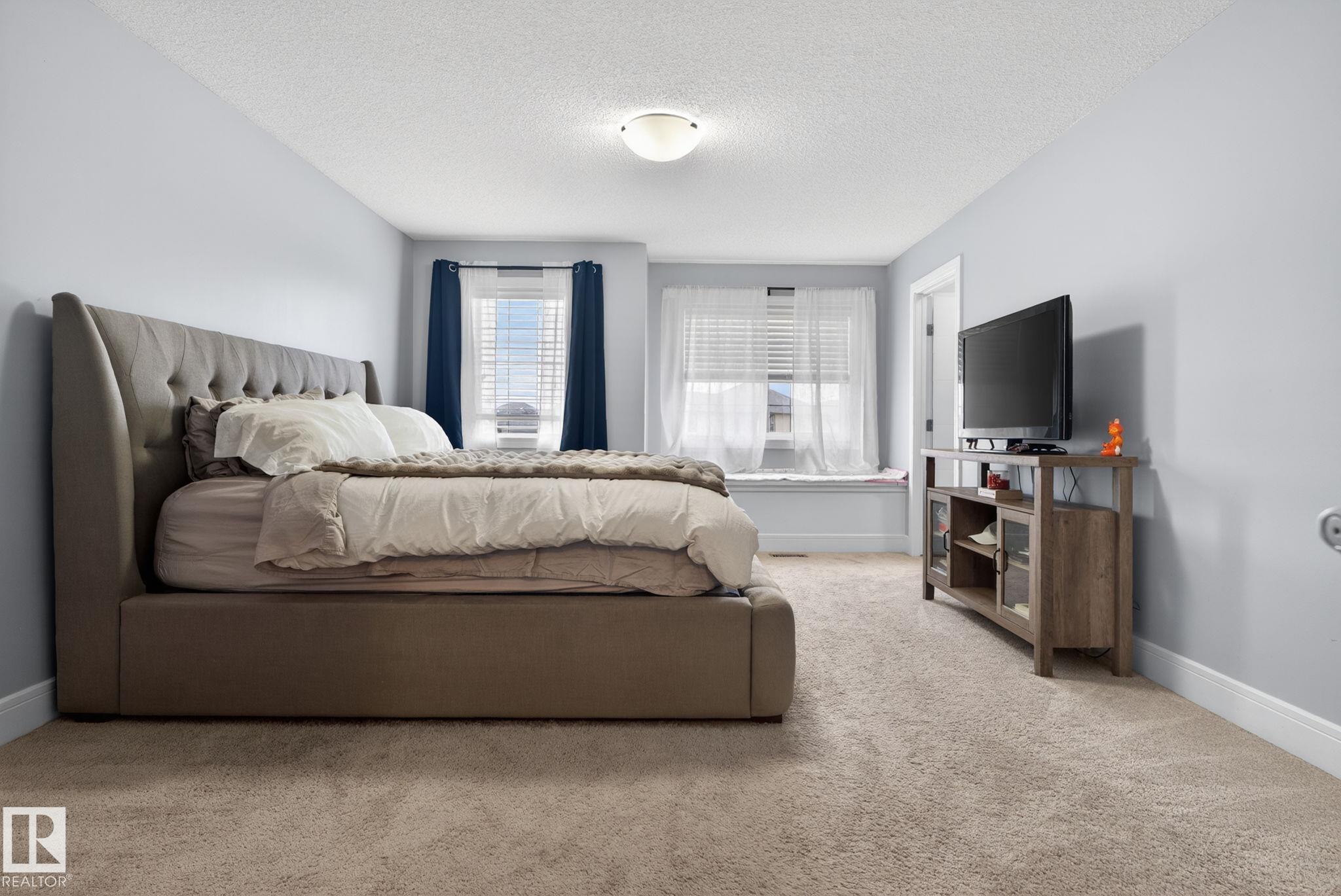 https://zimg.paragon.ice.com/ParagonImages/Property/PM/RAE/225397043/42/0/0/760cd606b2f25ed5c3afd5ed126d4e19/1/98e8bcb3b36727c0b285ffb9c4f0a102/225397043-c14162ab-198d-4611-94e4-99f0956104a3.JPG