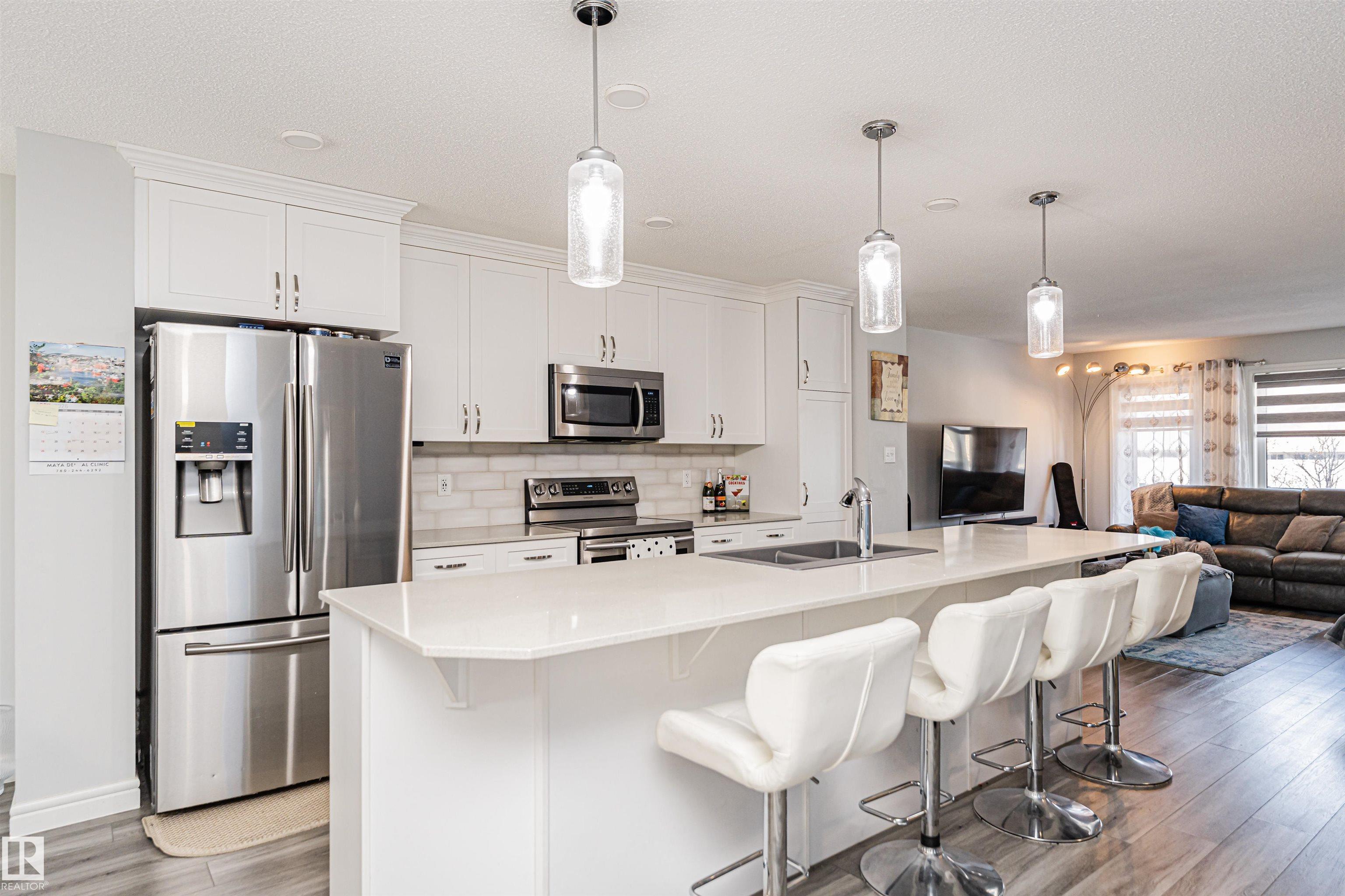 Photo 16 at 2051 Graydon Hill Crescent SW, Graydon Hill, Edmonton