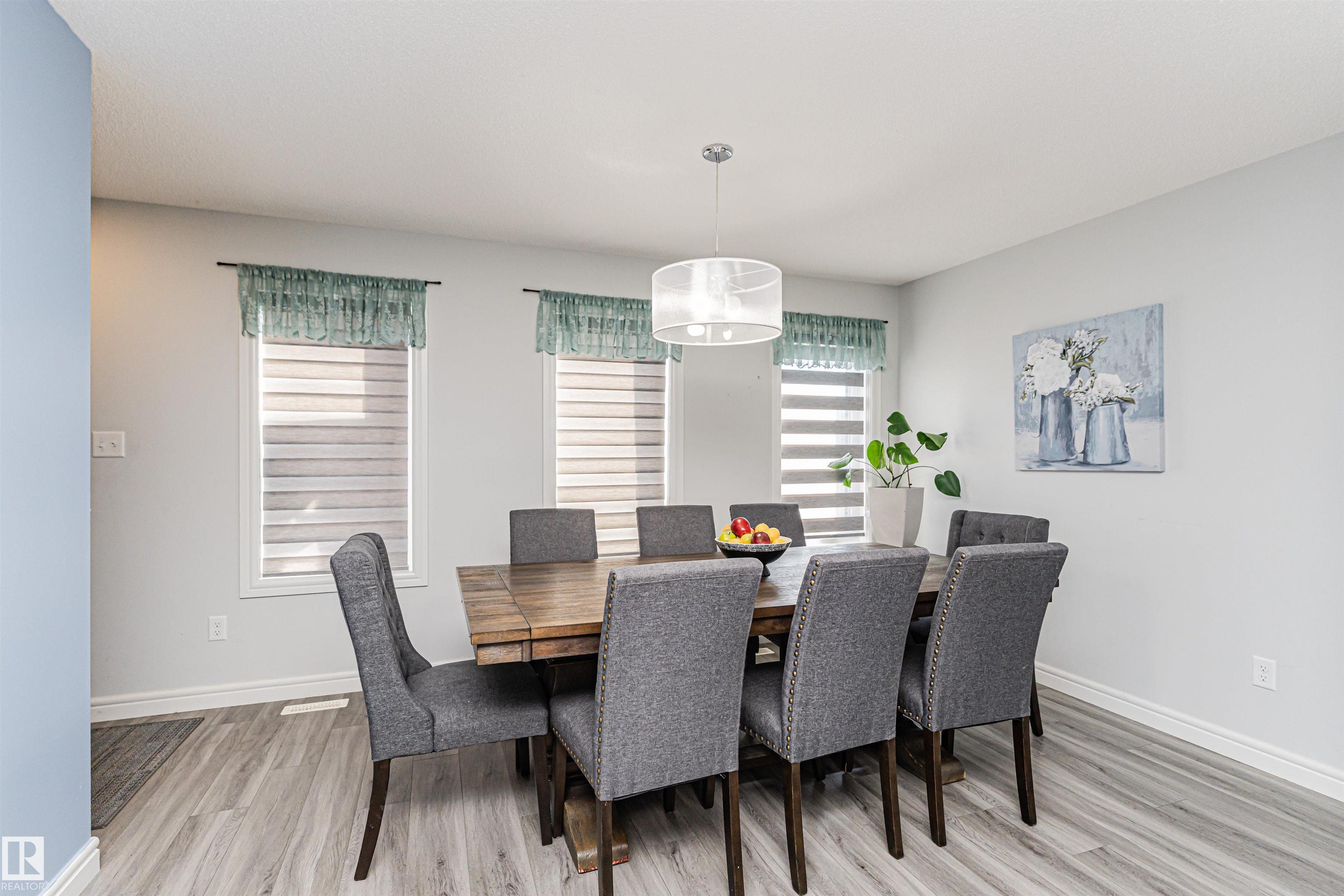 Photo 20 at 2051 Graydon Hill Crescent SW, Graydon Hill, Edmonton