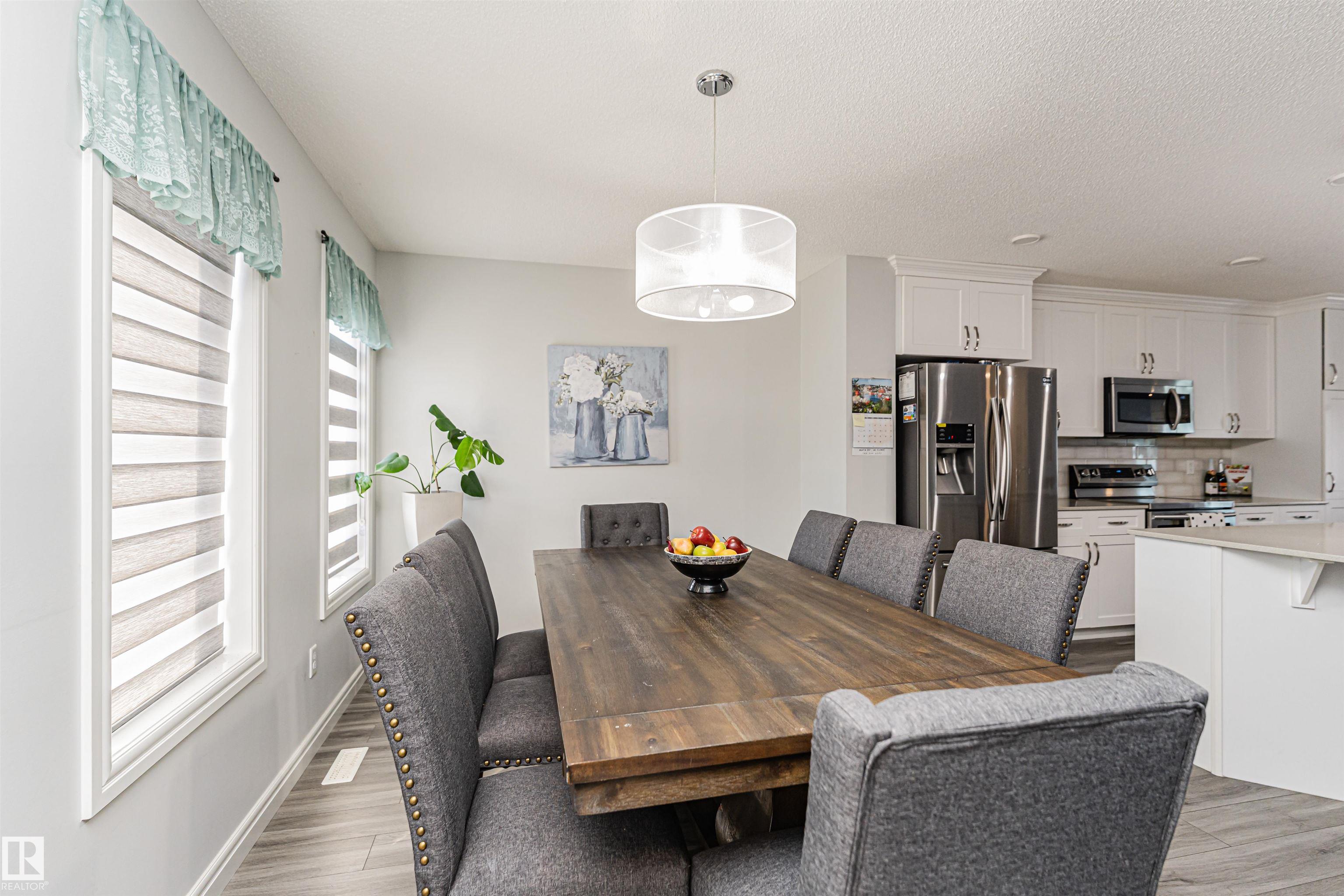 Photo 23 at 2051 Graydon Hill Crescent SW, Graydon Hill, Edmonton