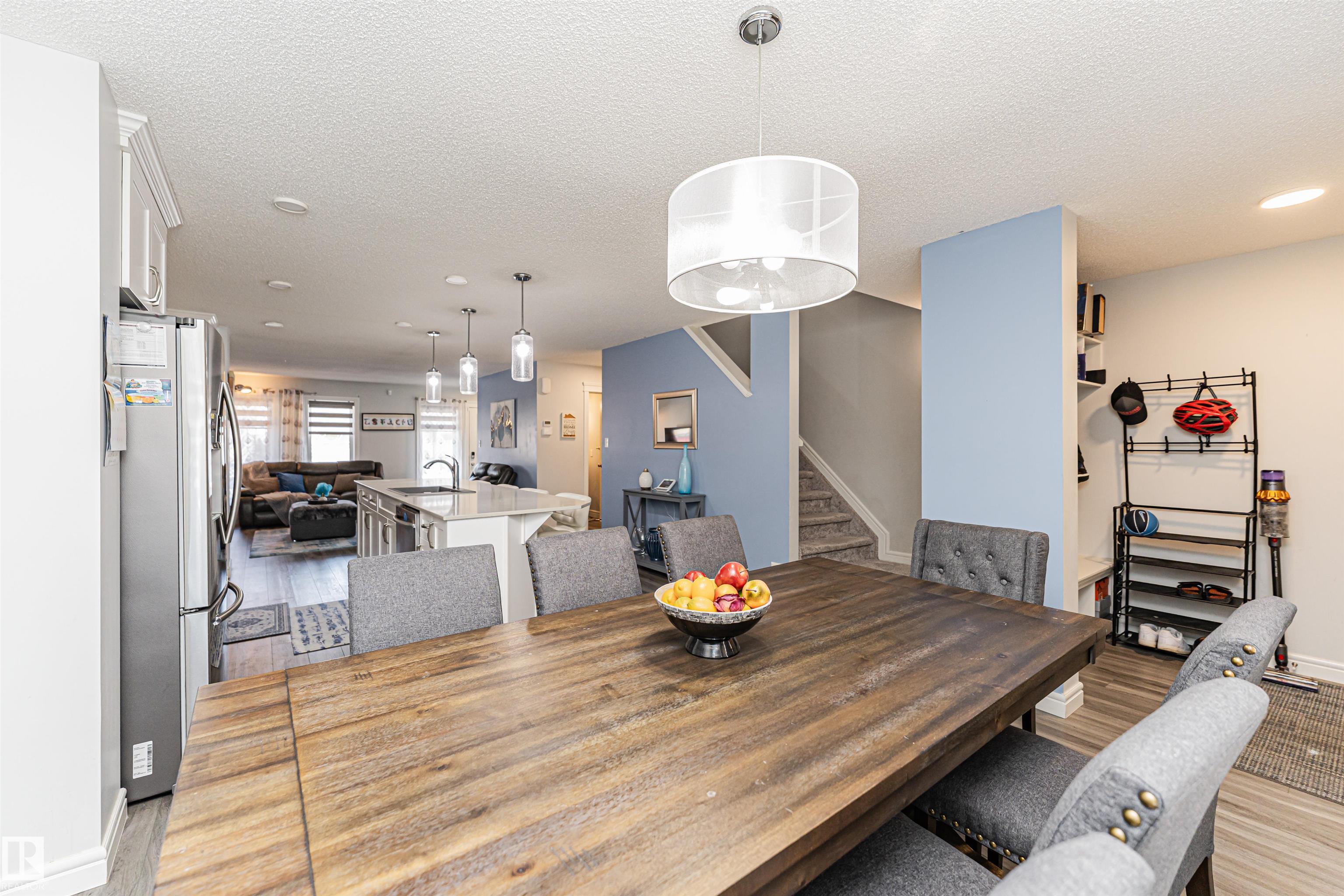 Photo 25 at 2051 Graydon Hill Crescent SW, Graydon Hill, Edmonton