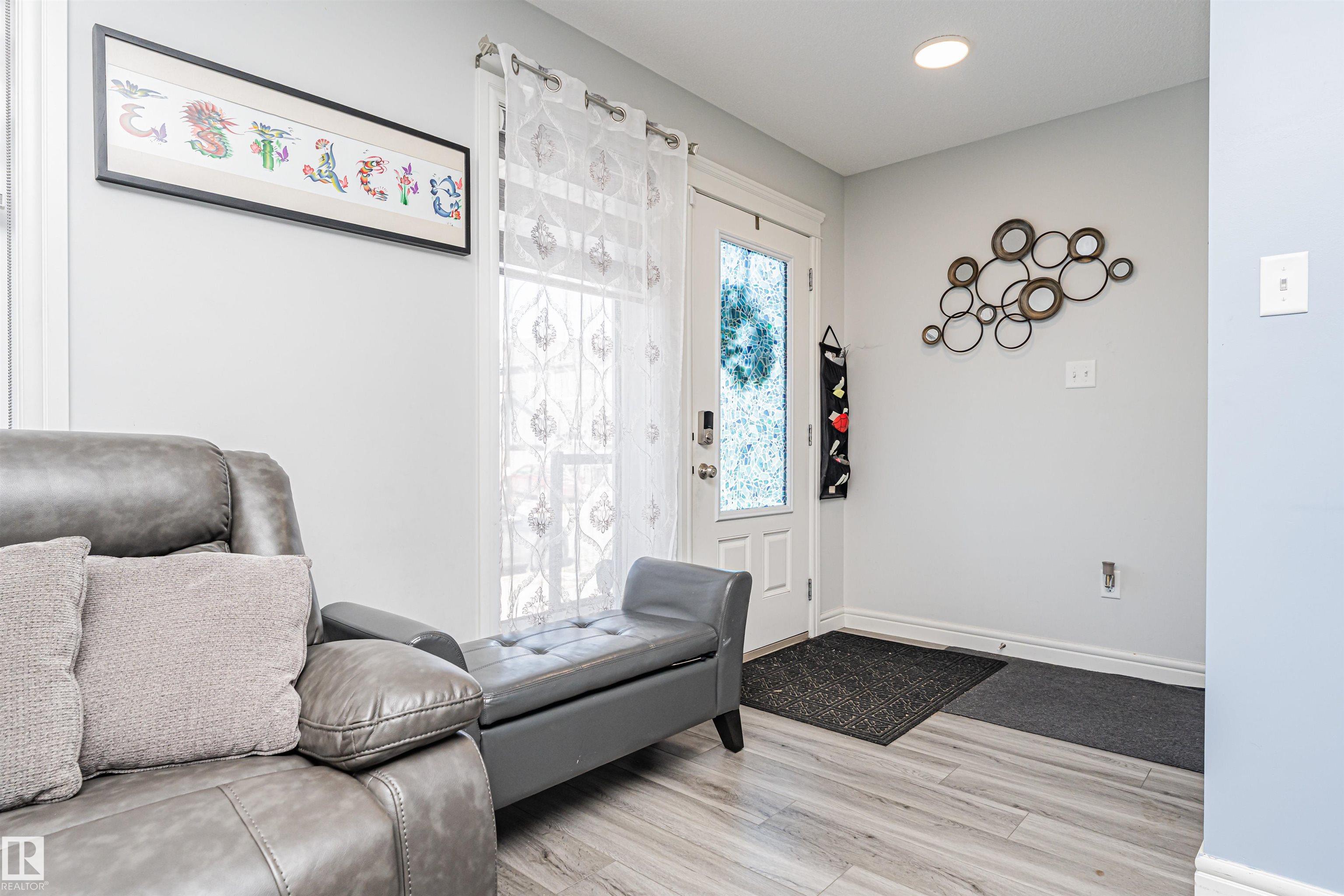 2051 Graydon Hill Crescent SW, Graydon Hill, Edmonton