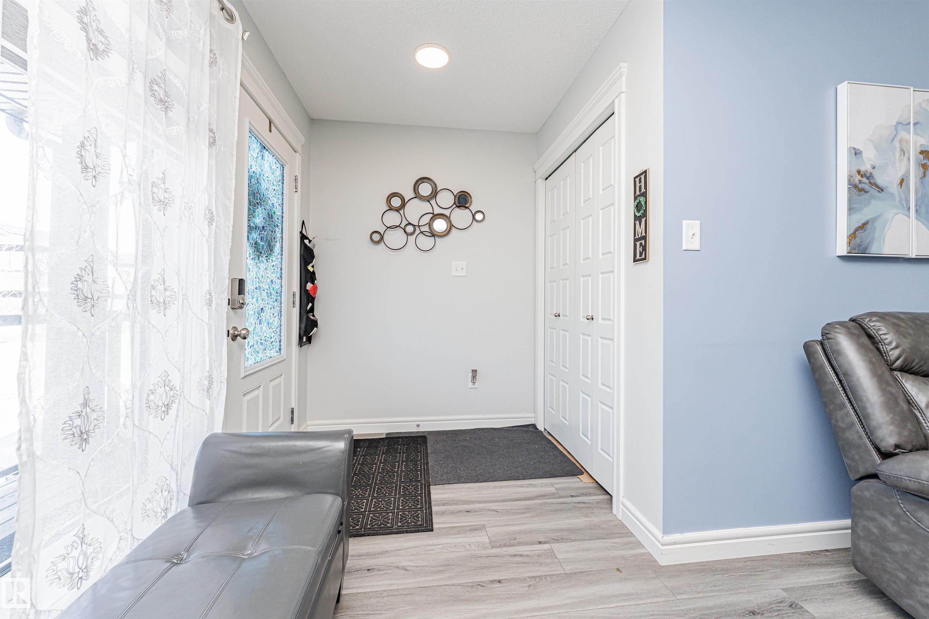 2051 Graydon Hill Crescent SW, Graydon Hill, Edmonton