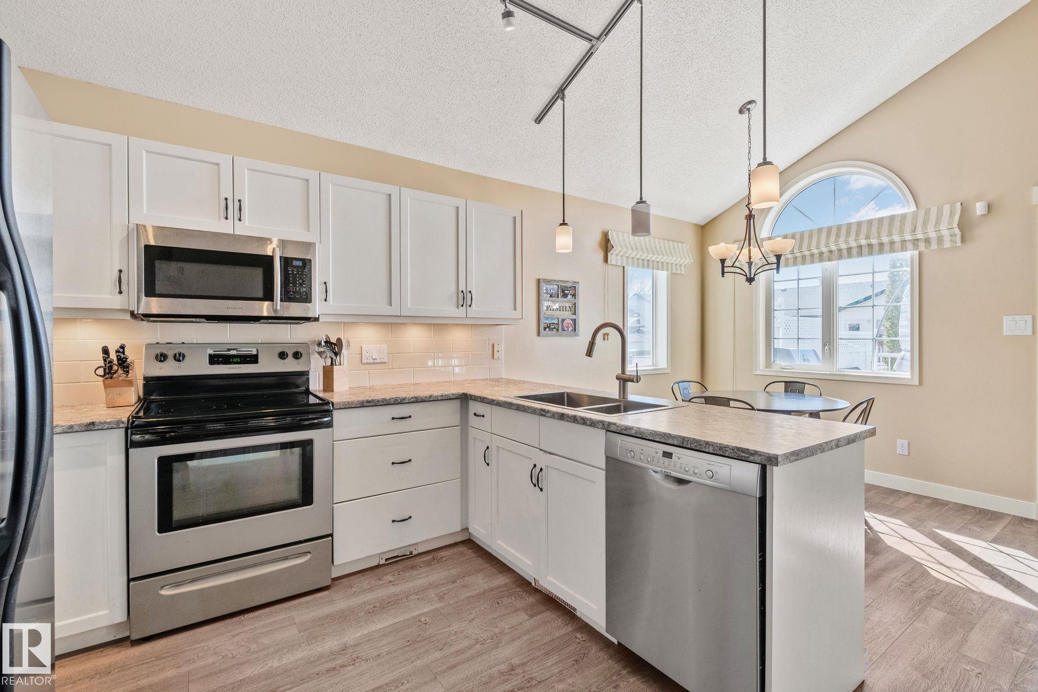 Photo 7 at 13817 131a Avenue NW, Athlone, Edmonton