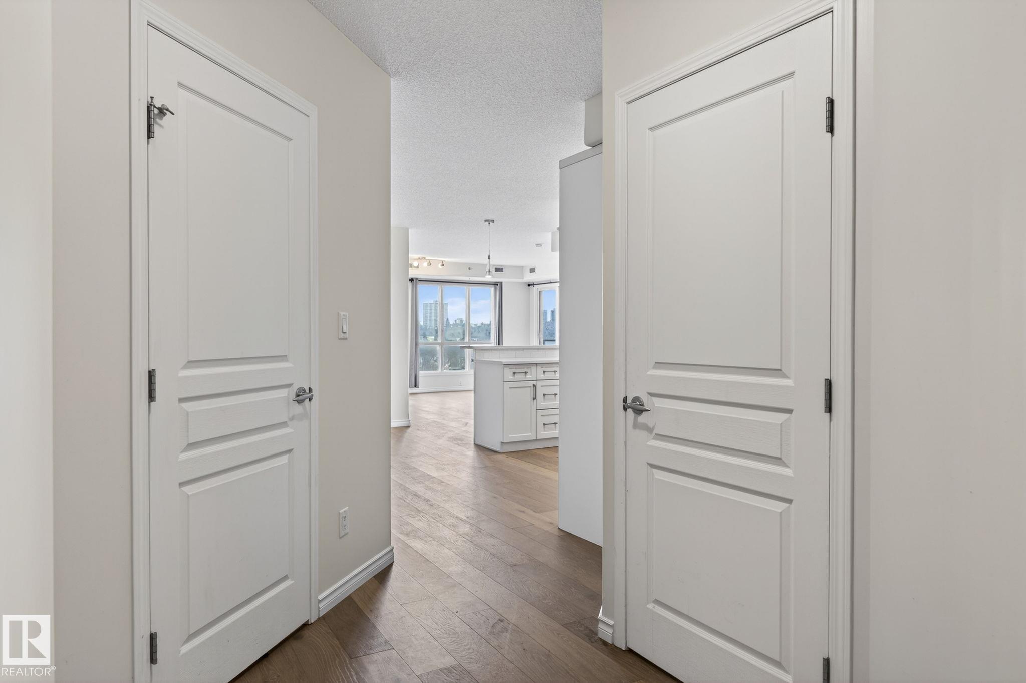 702 - 9707 106 Street NW, Downtown, Edmonton