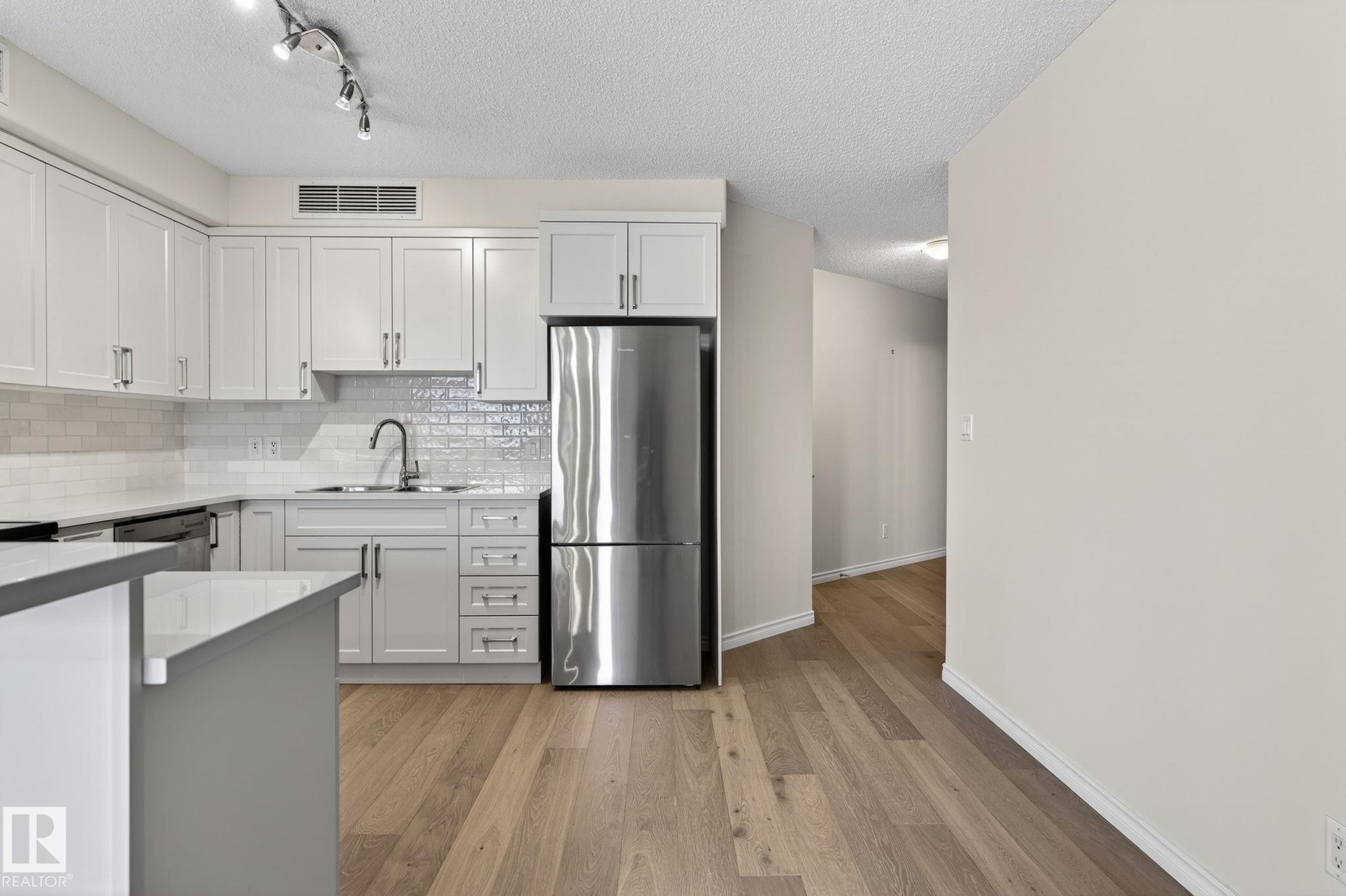 Photo 7 at 702 - 9707 106 Street NW, Downtown, Edmonton