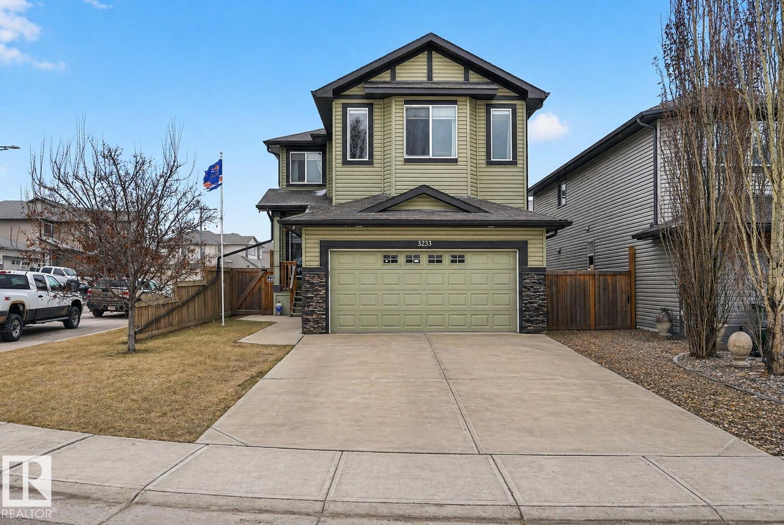 3233 21a Avenue NW, Laurel, Edmonton