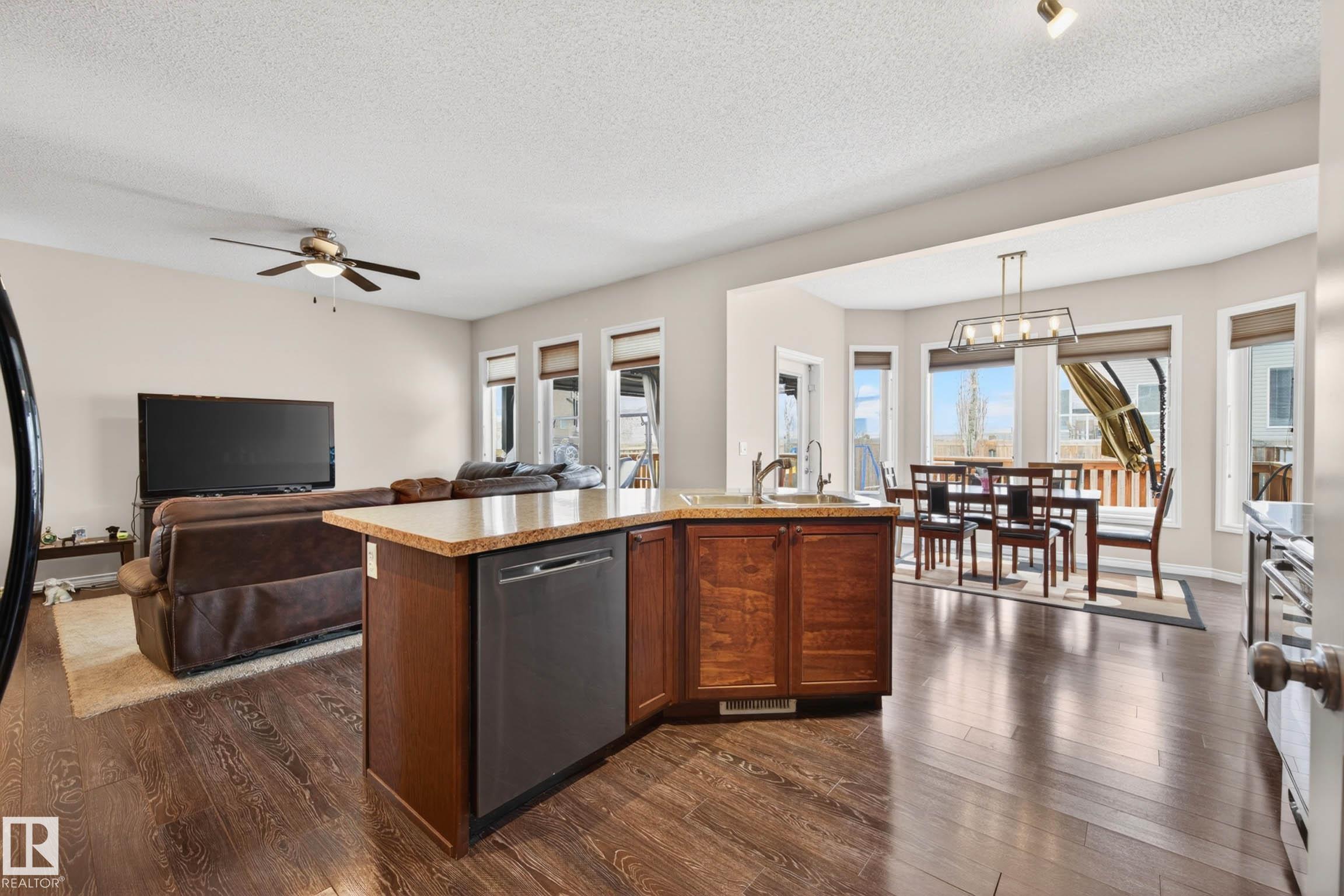 Photo 13 at 3233 21a Avenue NW, Laurel, Edmonton