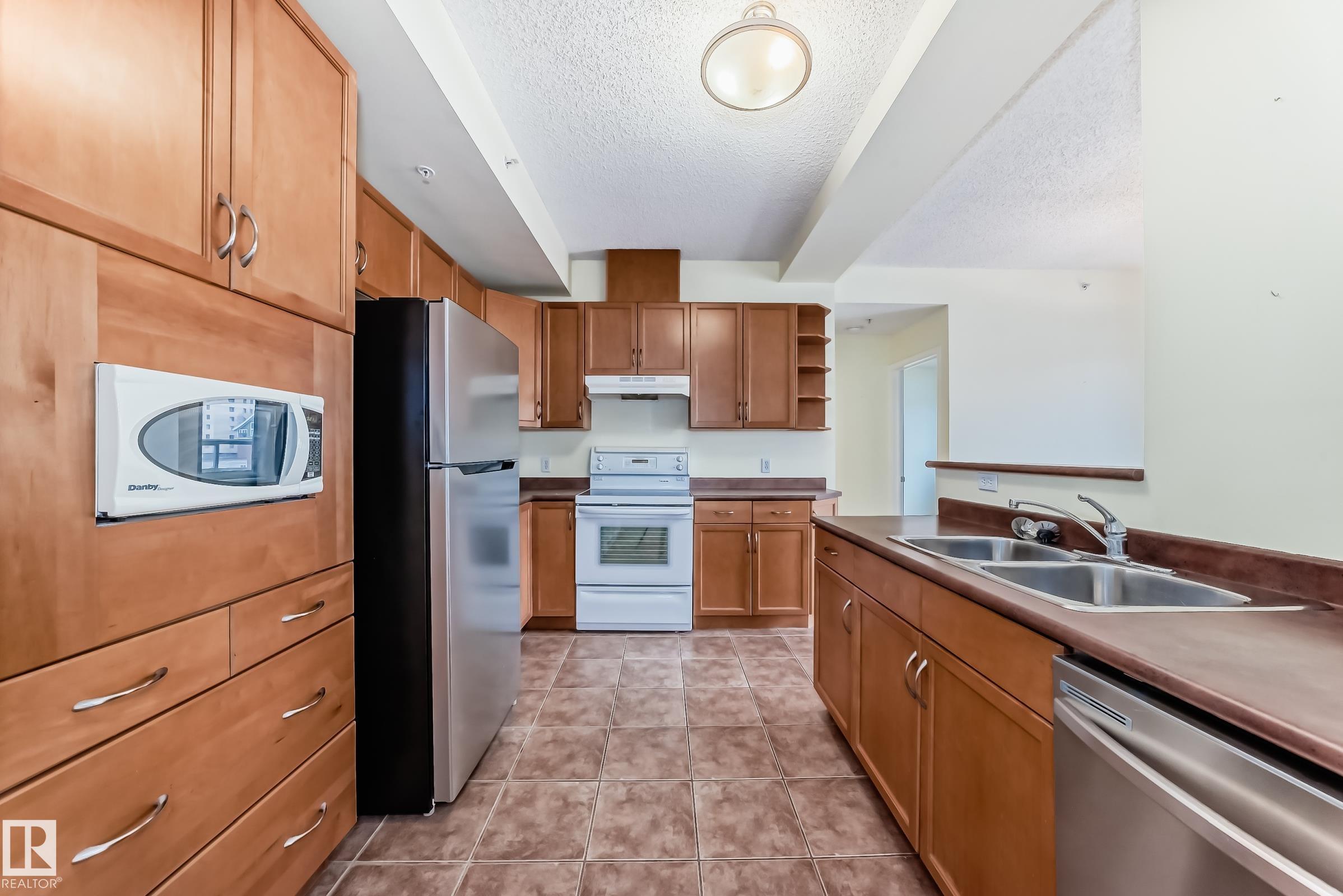 Photo 8 at 1003 - 9707 105 Street NW, Downtown, Edmonton