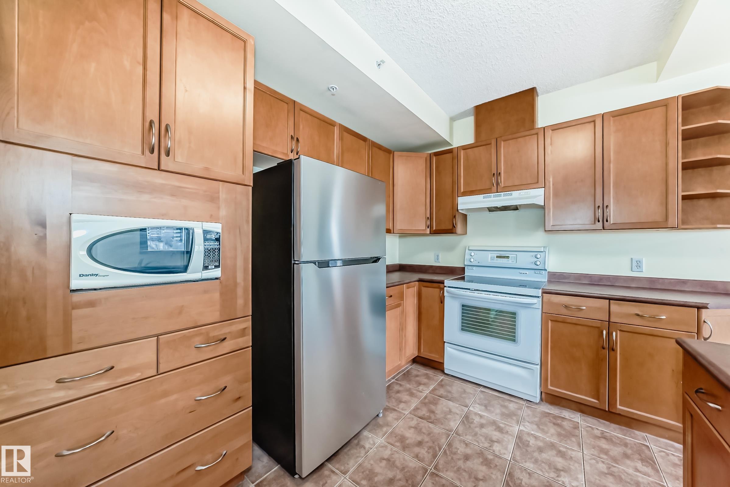 Photo 9 at 1003 - 9707 105 Street NW, Downtown, Edmonton