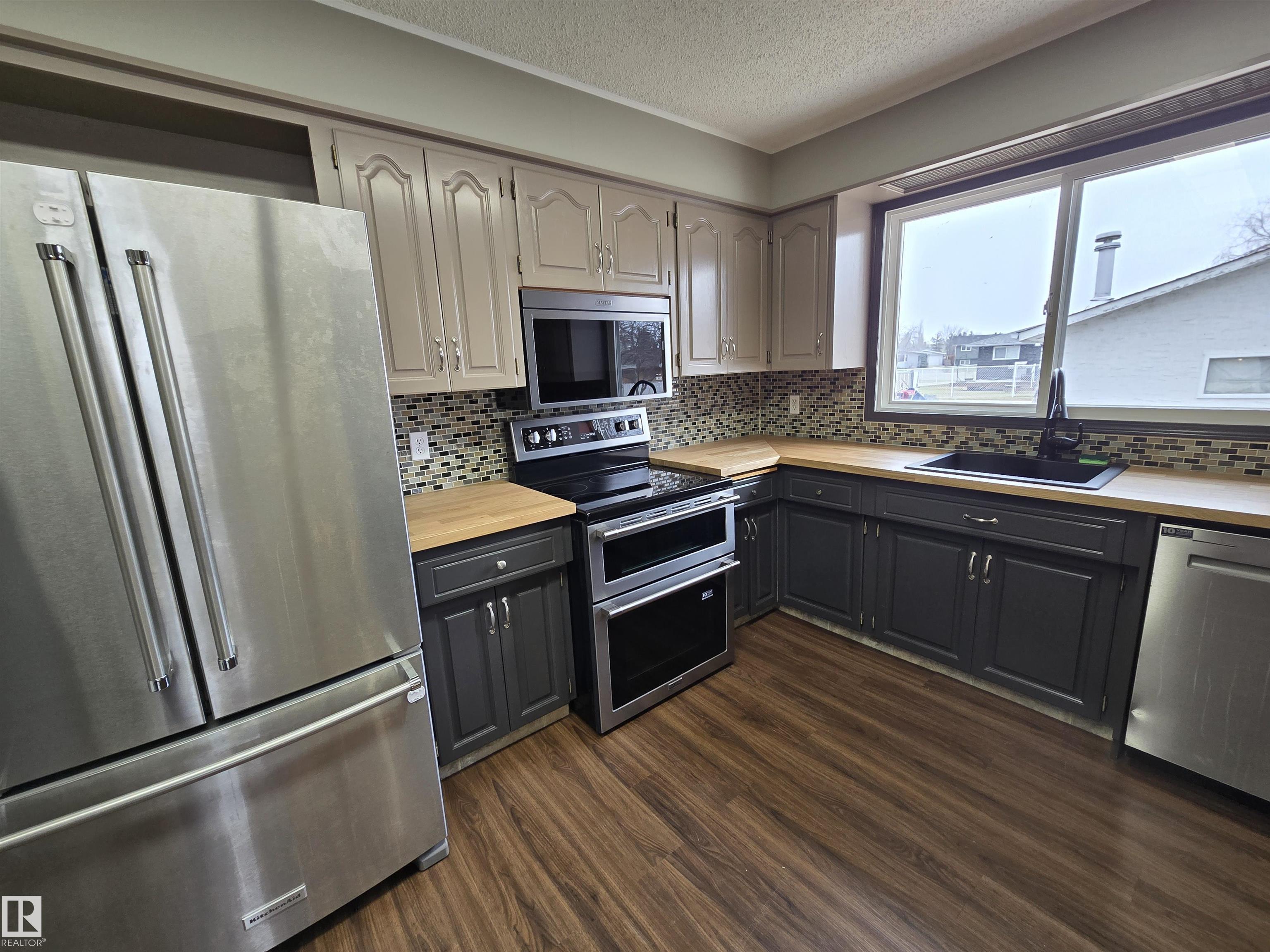 4101 South Park Drive, South Park, Leduc