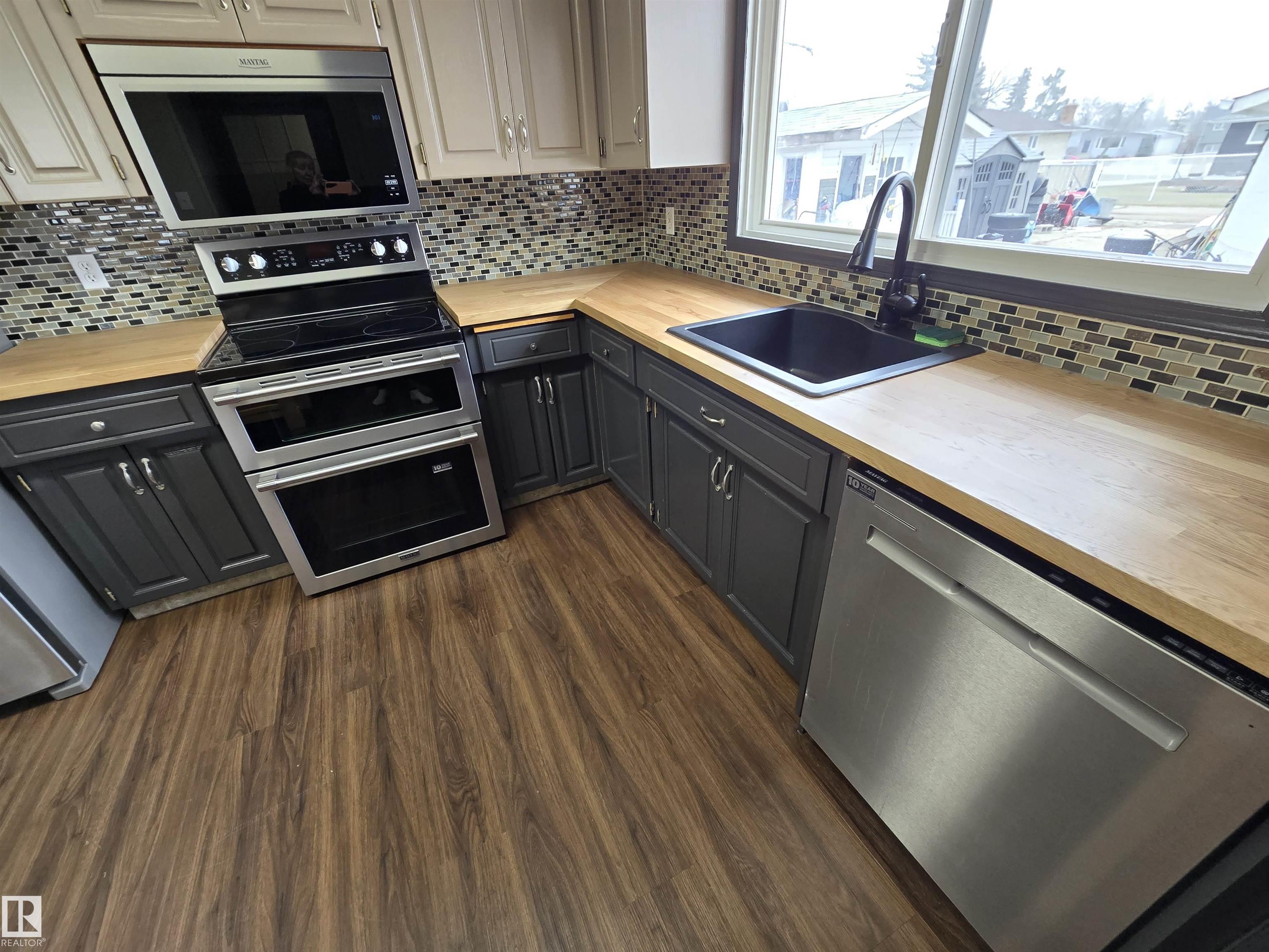 Photo 6 at 4101 South Park Drive, South Park, Leduc