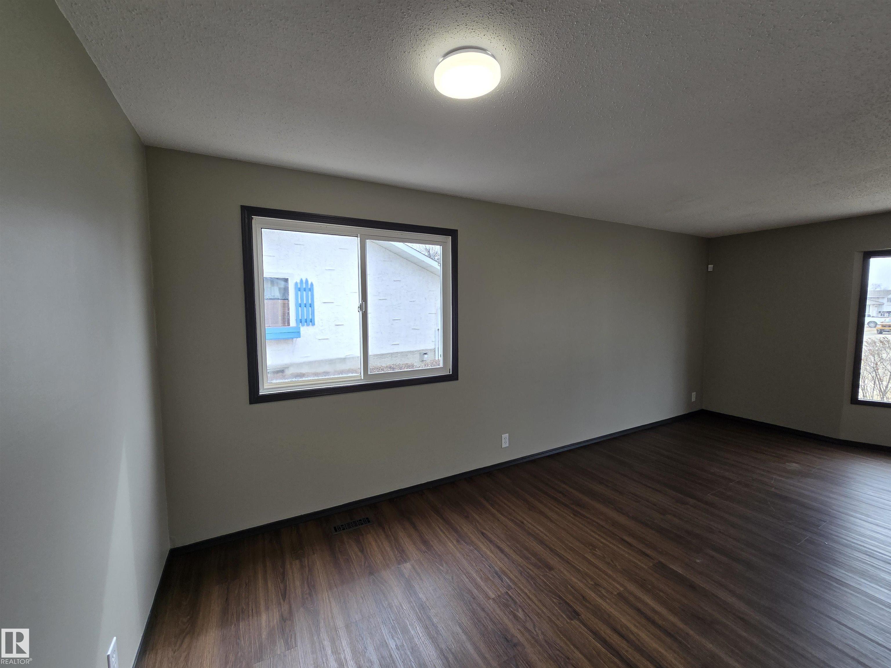 Photo 10 at 4101 South Park Drive, South Park, Leduc