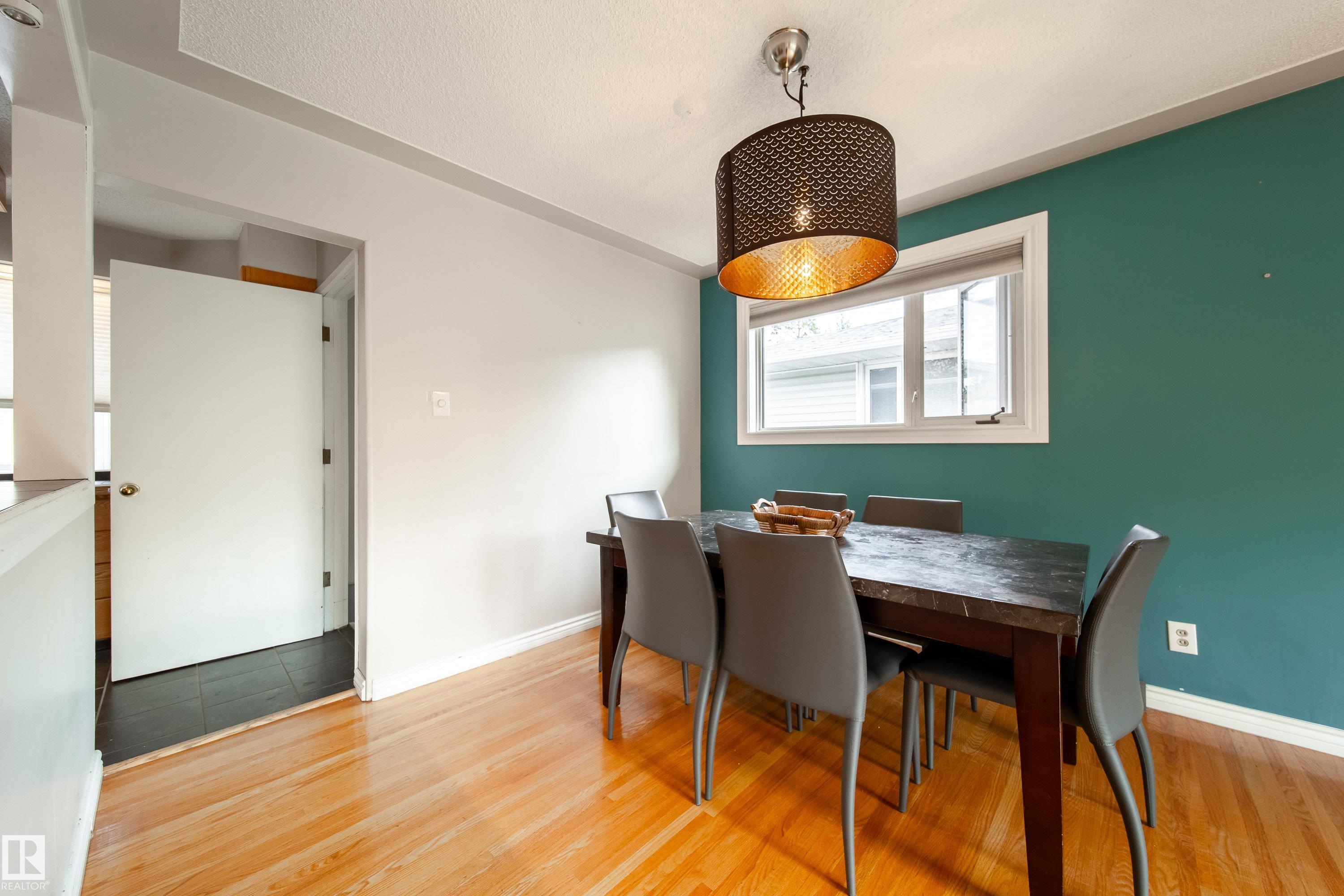 Photo 11 at 7135 87 Street NW, Avonmore, Edmonton