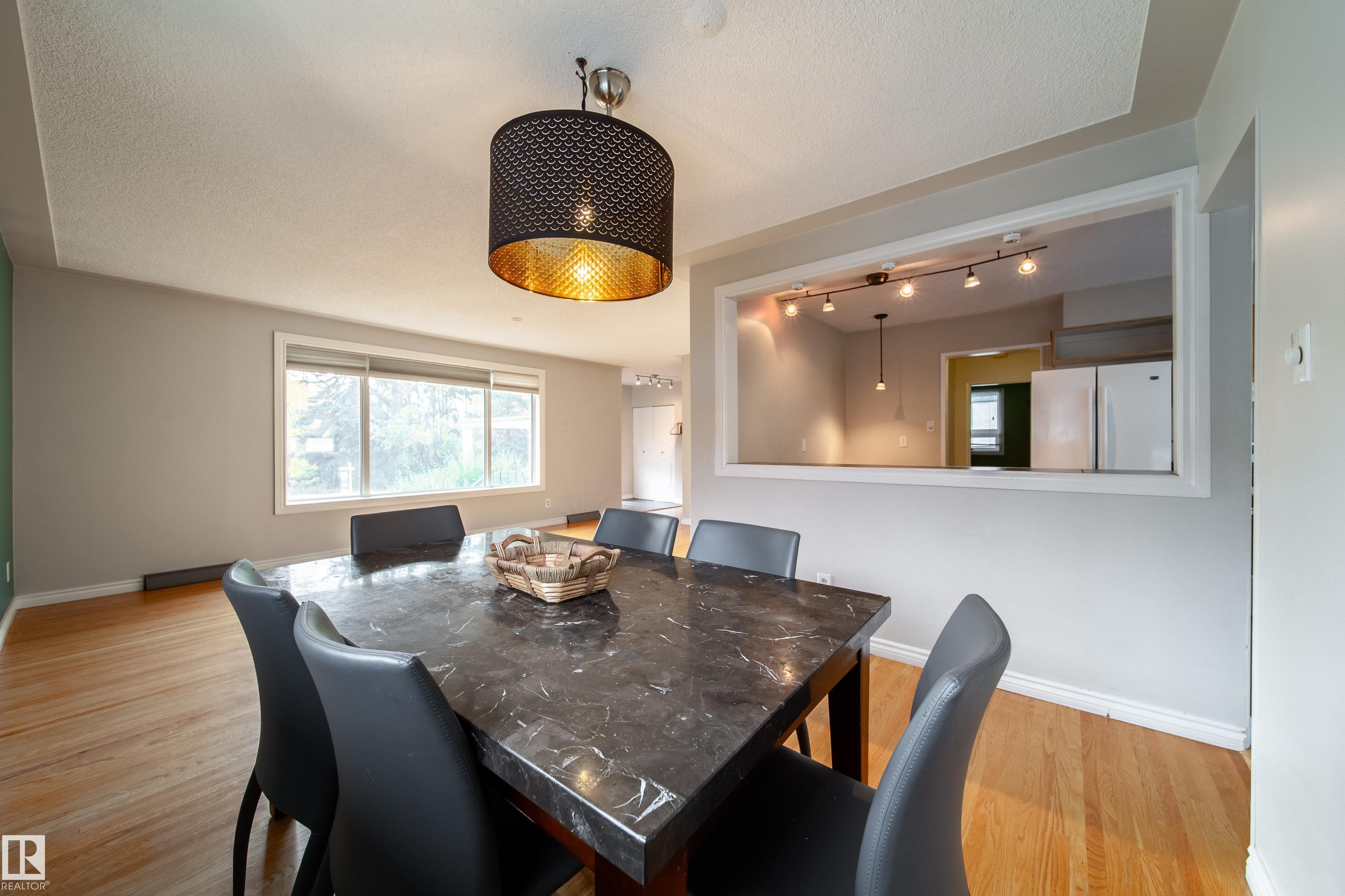 Photo 14 at 7135 87 Street NW, Avonmore, Edmonton