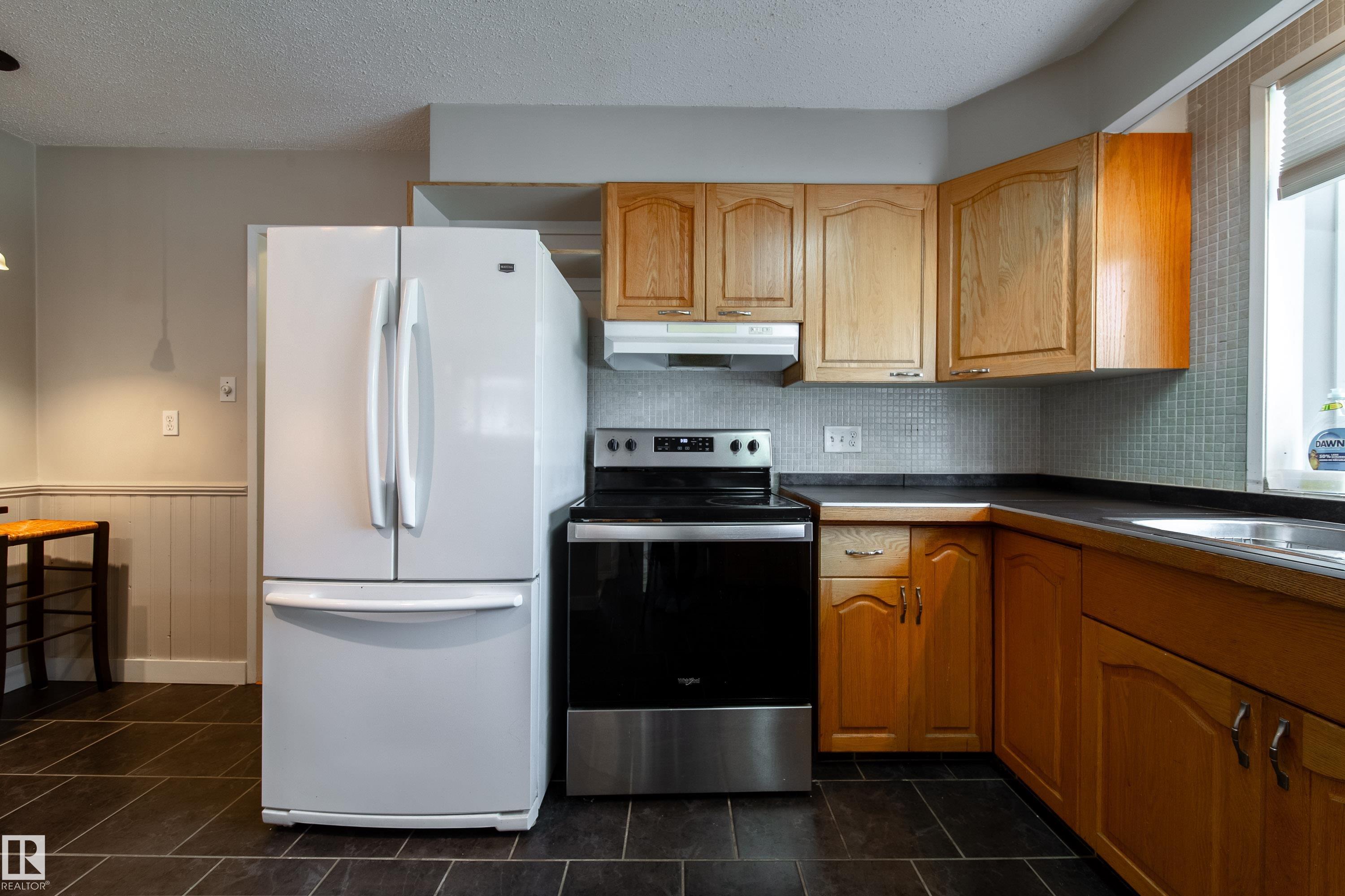 Photo 19 at 7135 87 Street NW, Avonmore, Edmonton