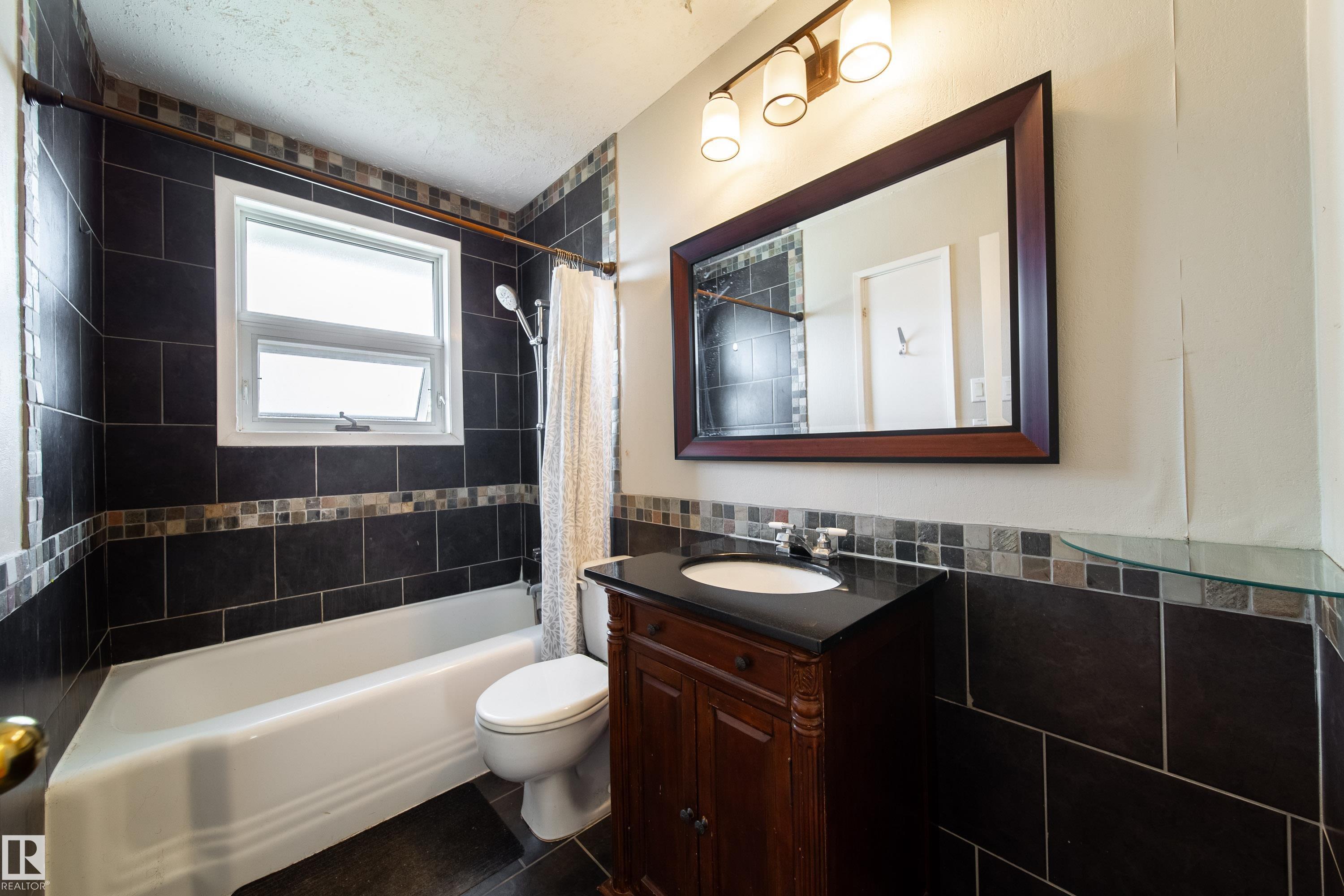 Photo 23 at 7135 87 Street NW, Avonmore, Edmonton