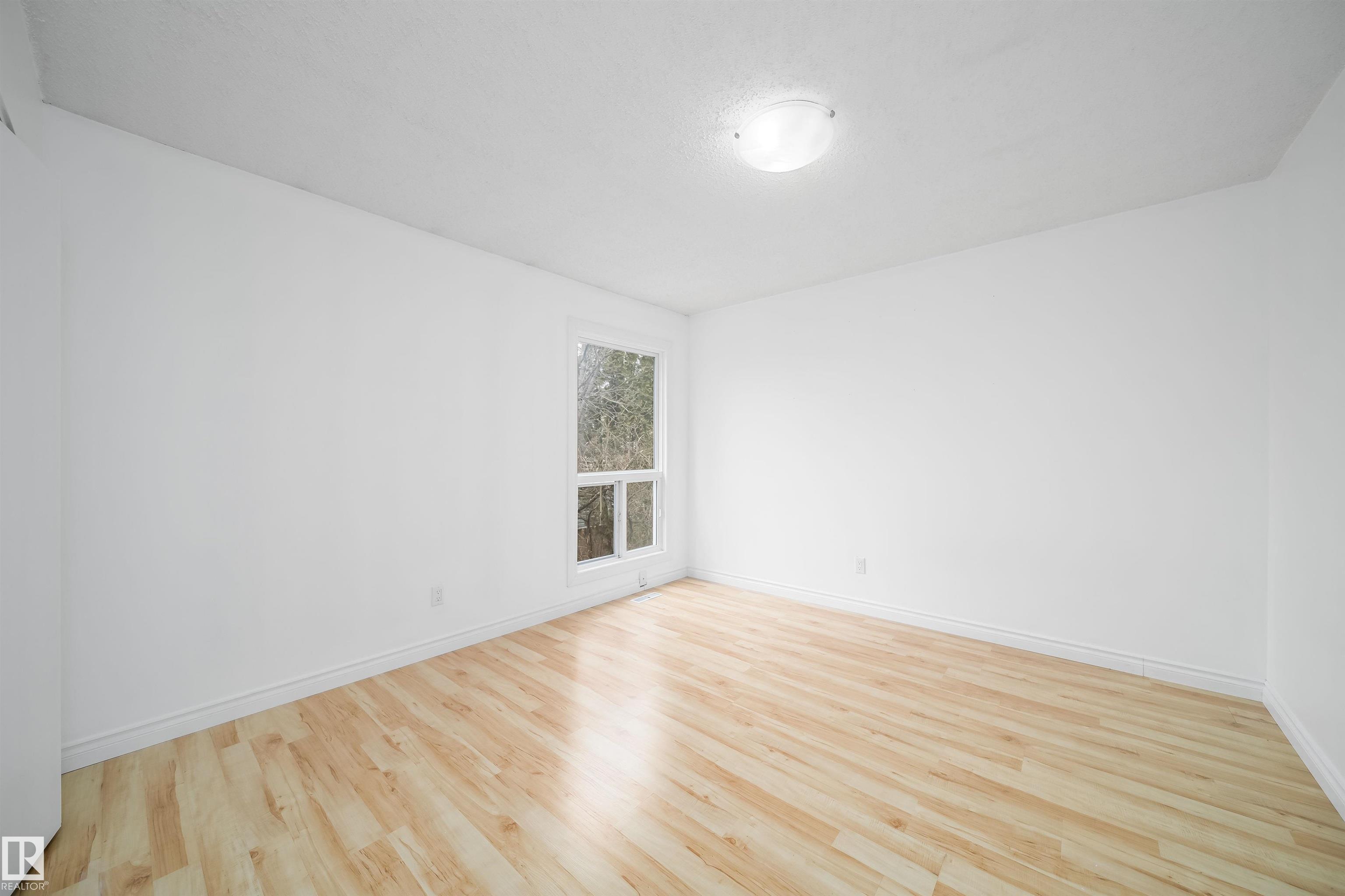 Photo 13 at 195 Grandin Village, Grandin, St. Albert