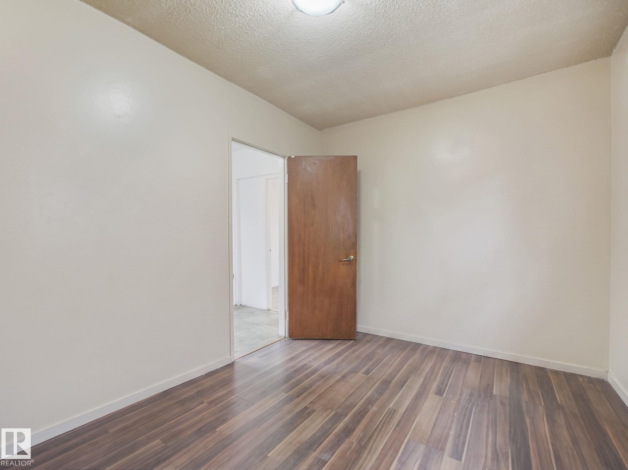 Photo 15 at 9632 106a Avenue NW, Mccauley, Edmonton