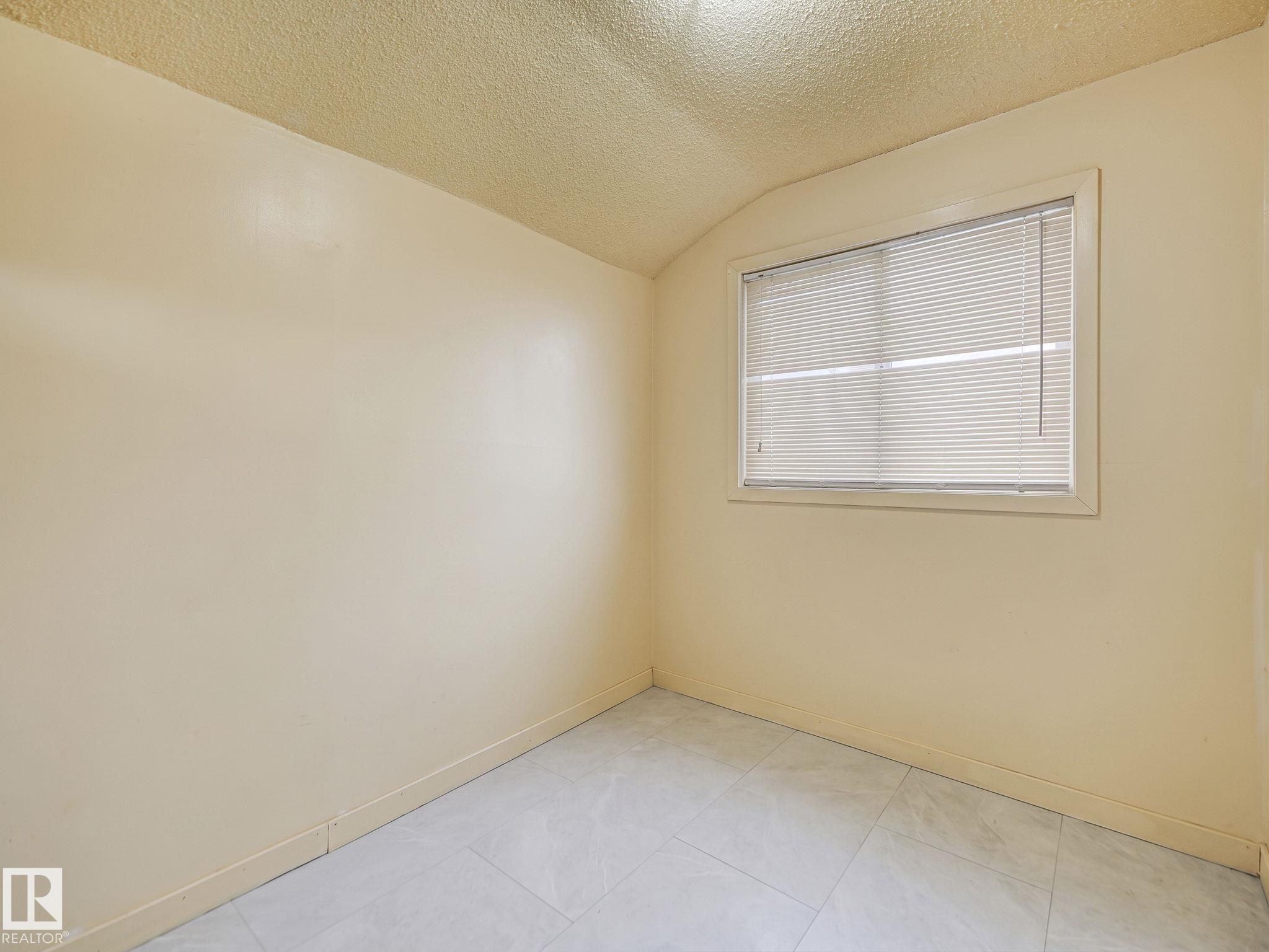 Photo 23 at 9632 106a Avenue NW, Mccauley, Edmonton