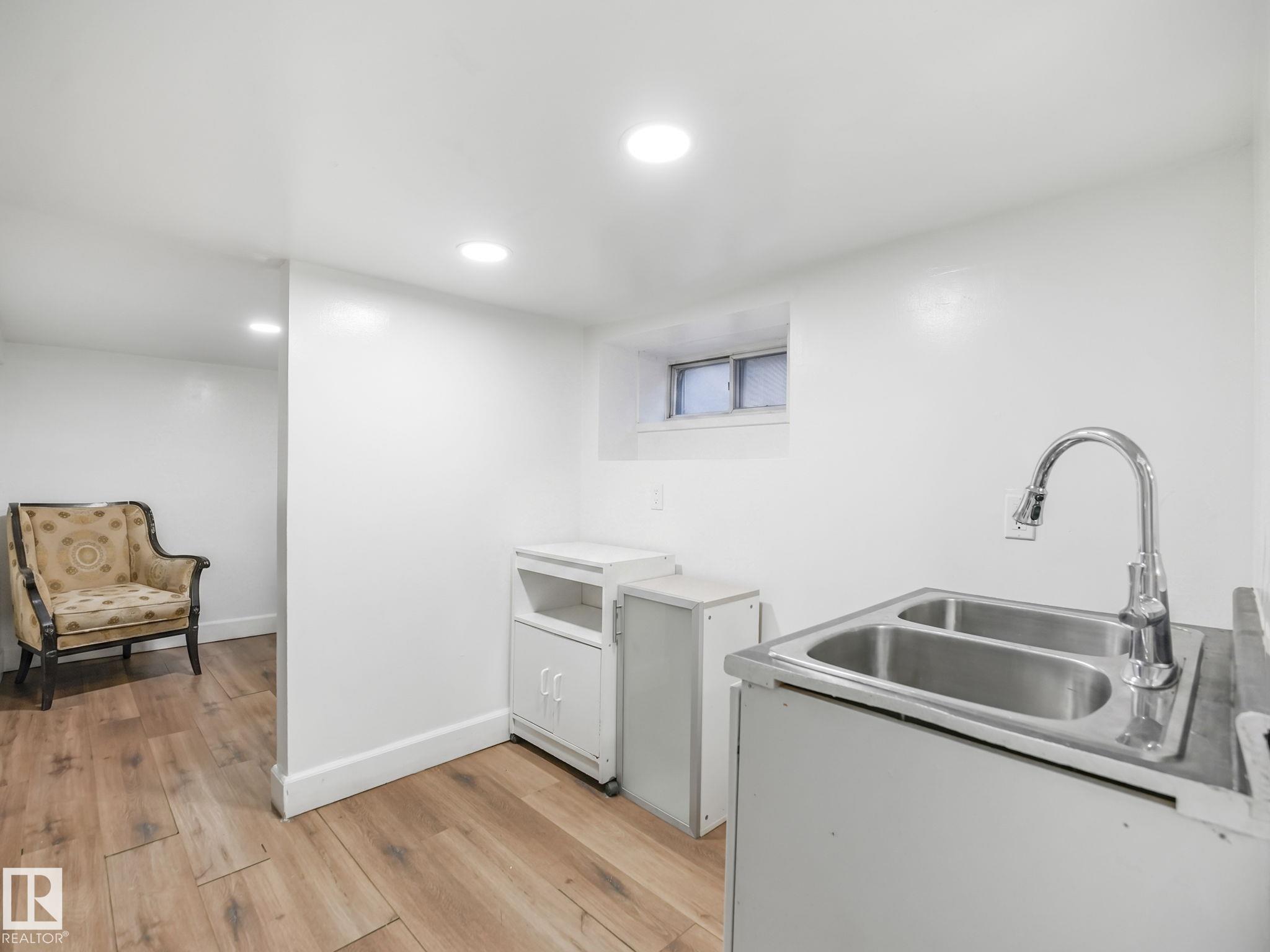 Photo 24 at 9632 106a Avenue NW, Mccauley, Edmonton