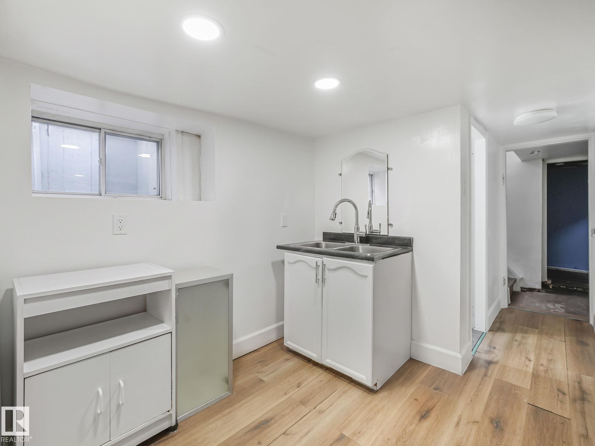 Photo 25 at 9632 106a Avenue NW, Mccauley, Edmonton