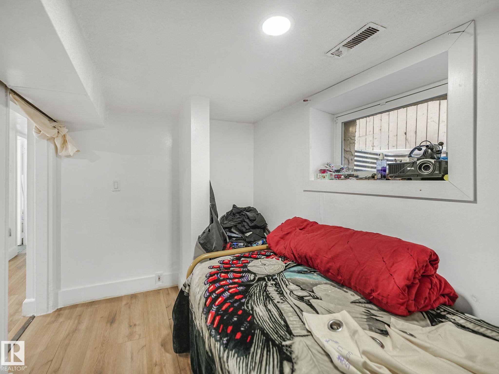 Photo 31 at 9632 106a Avenue NW, Mccauley, Edmonton