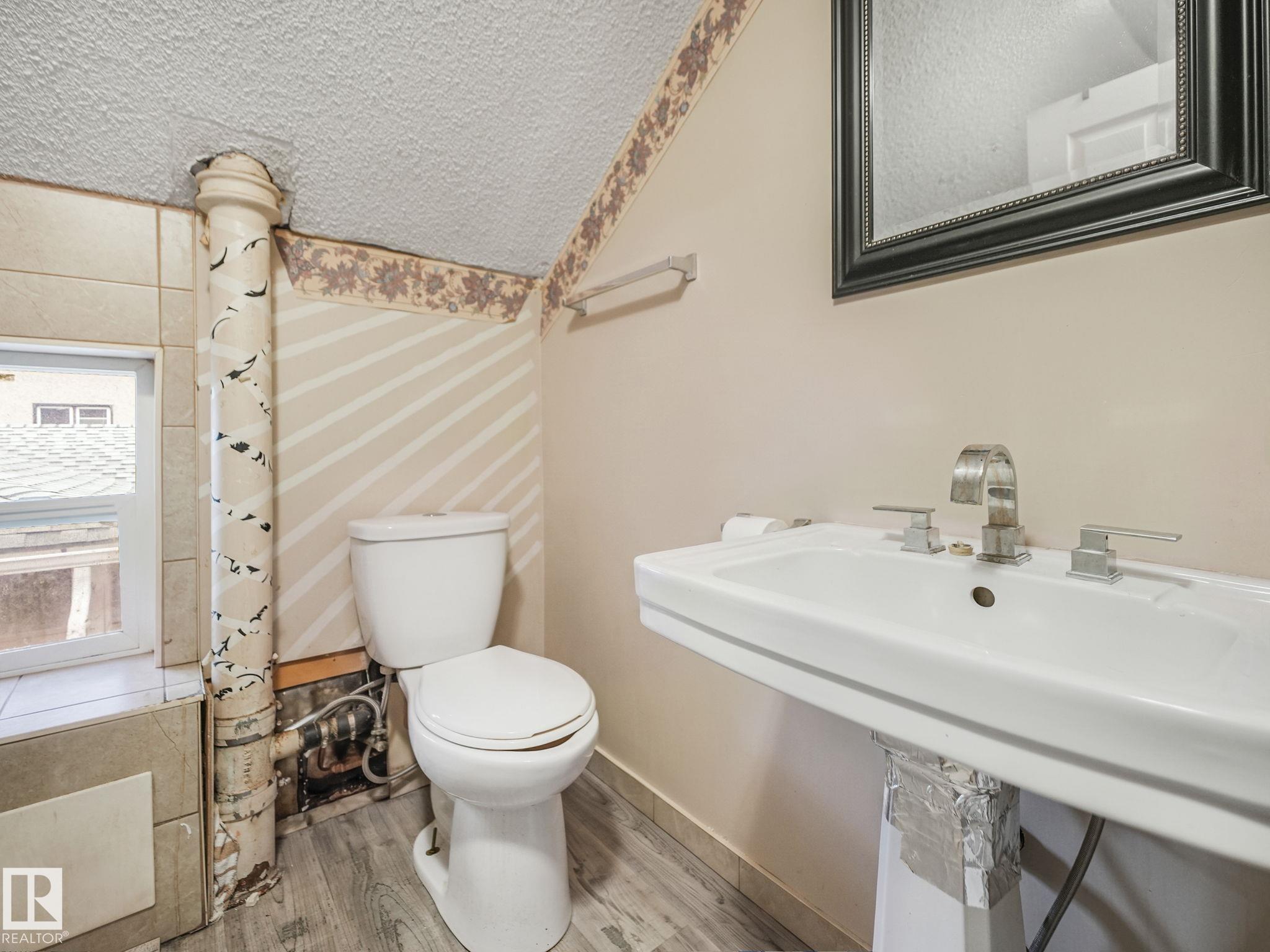 Photo 37 at 9632 106a Avenue NW, Mccauley, Edmonton