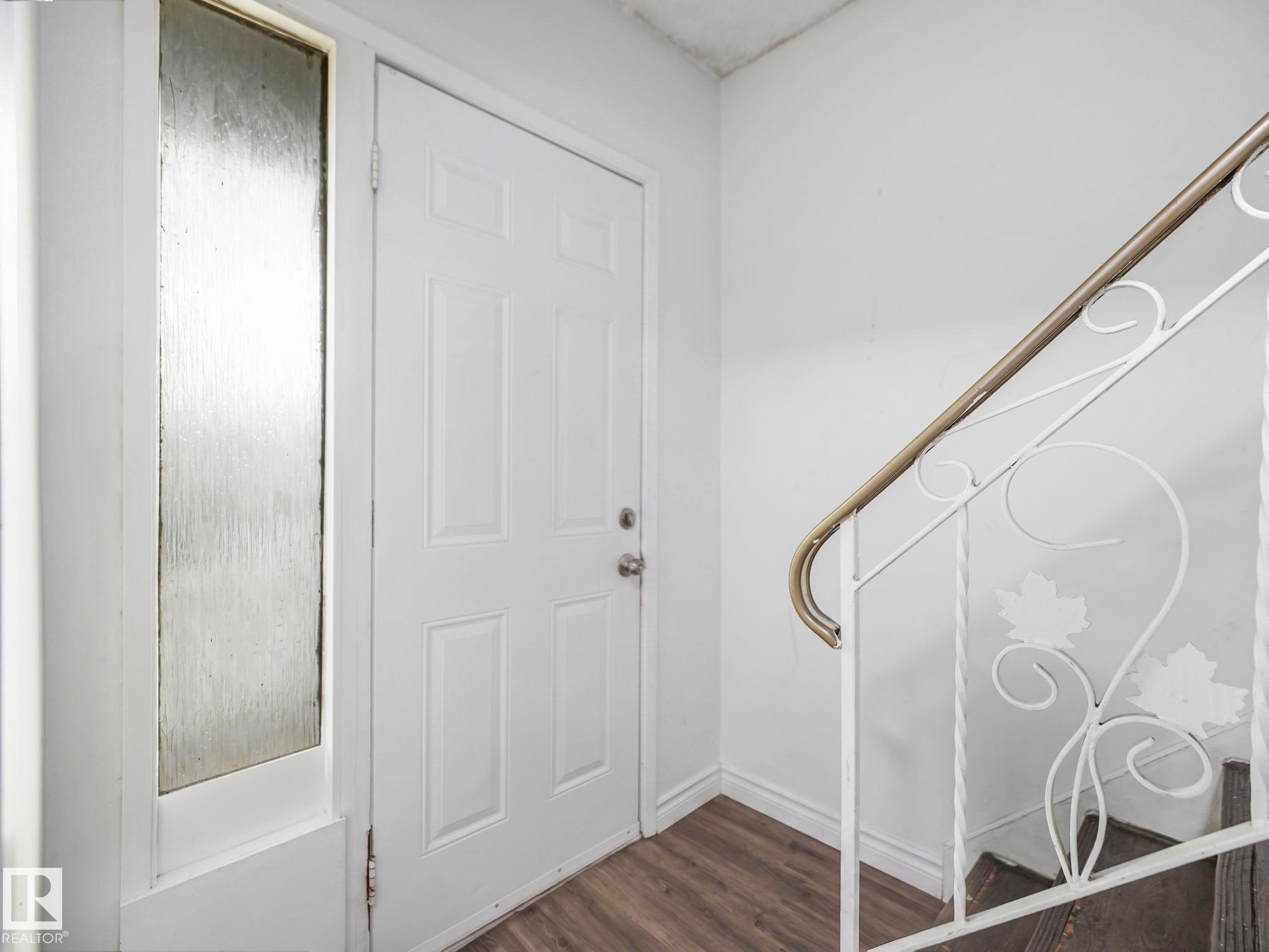 Photo 6 at 9632 106a Avenue NW, Mccauley, Edmonton