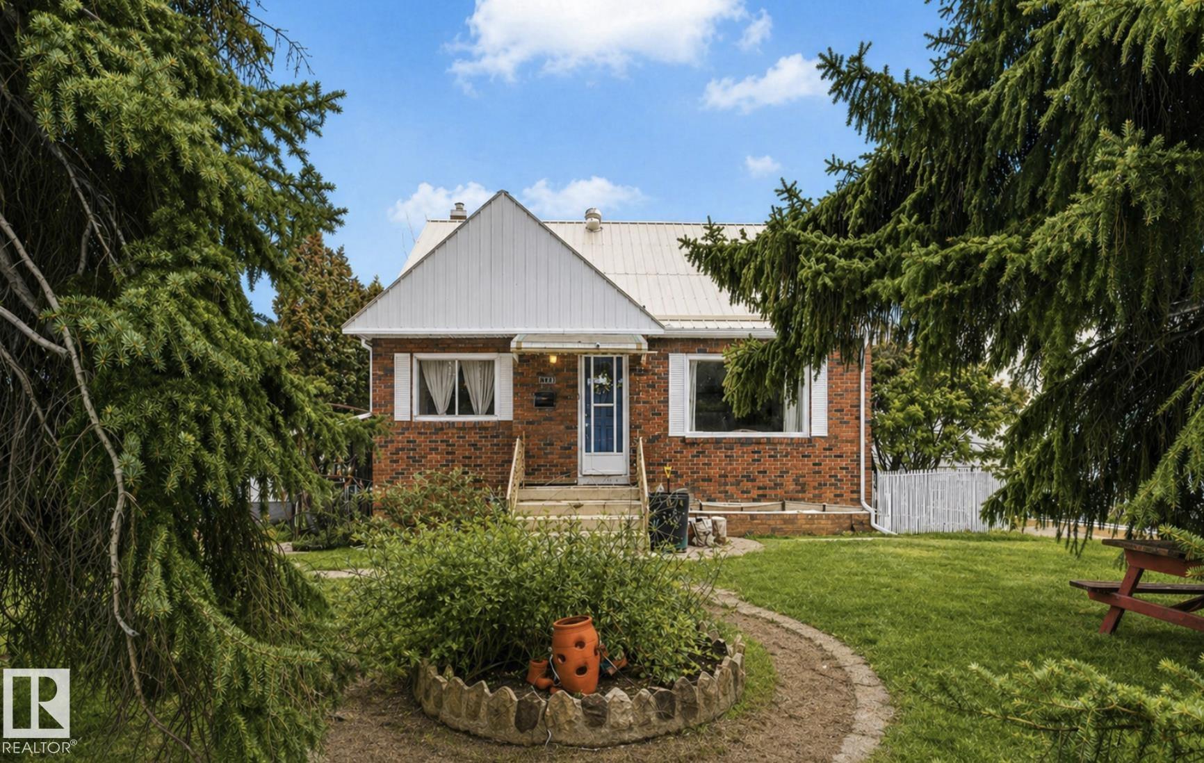 7703 77 Avenue NW, King Edward Park, Edmonton