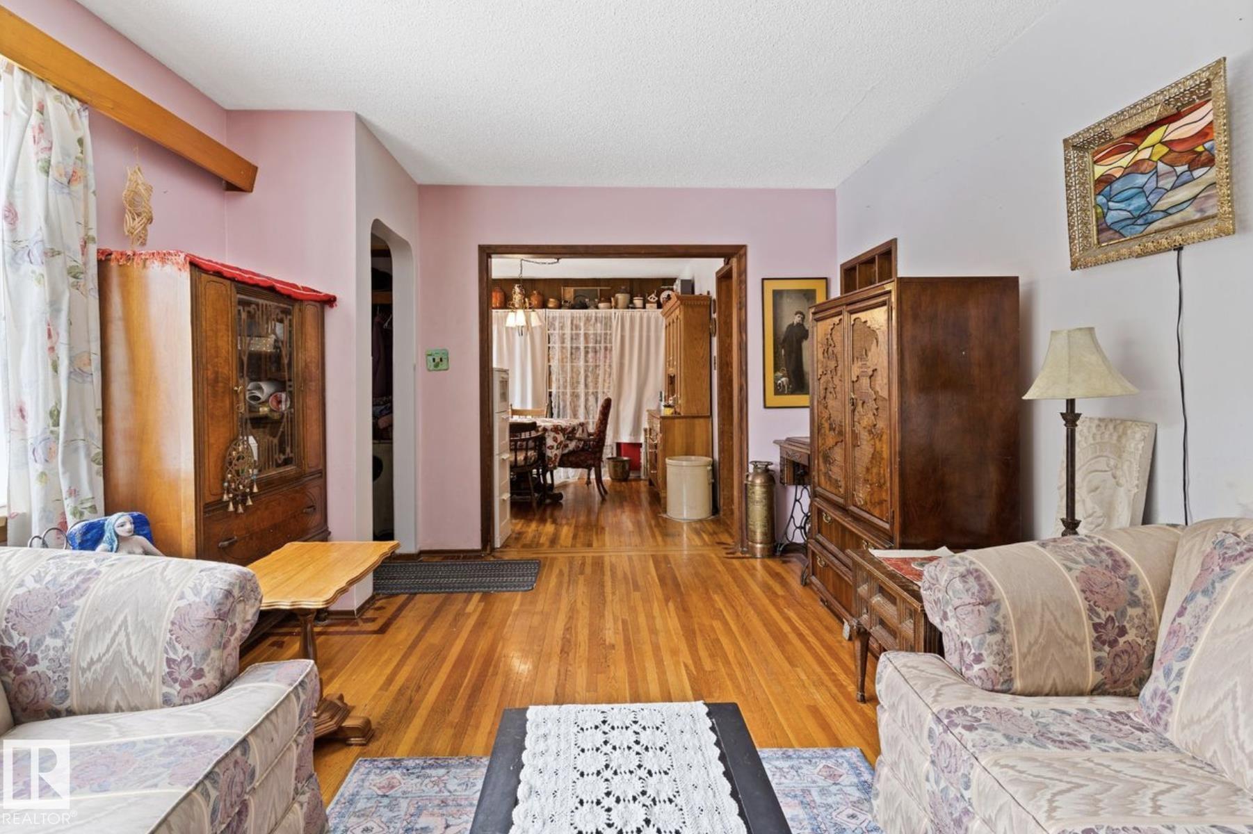 Photo 7 at 7703 77 Avenue NW, King Edward Park, Edmonton