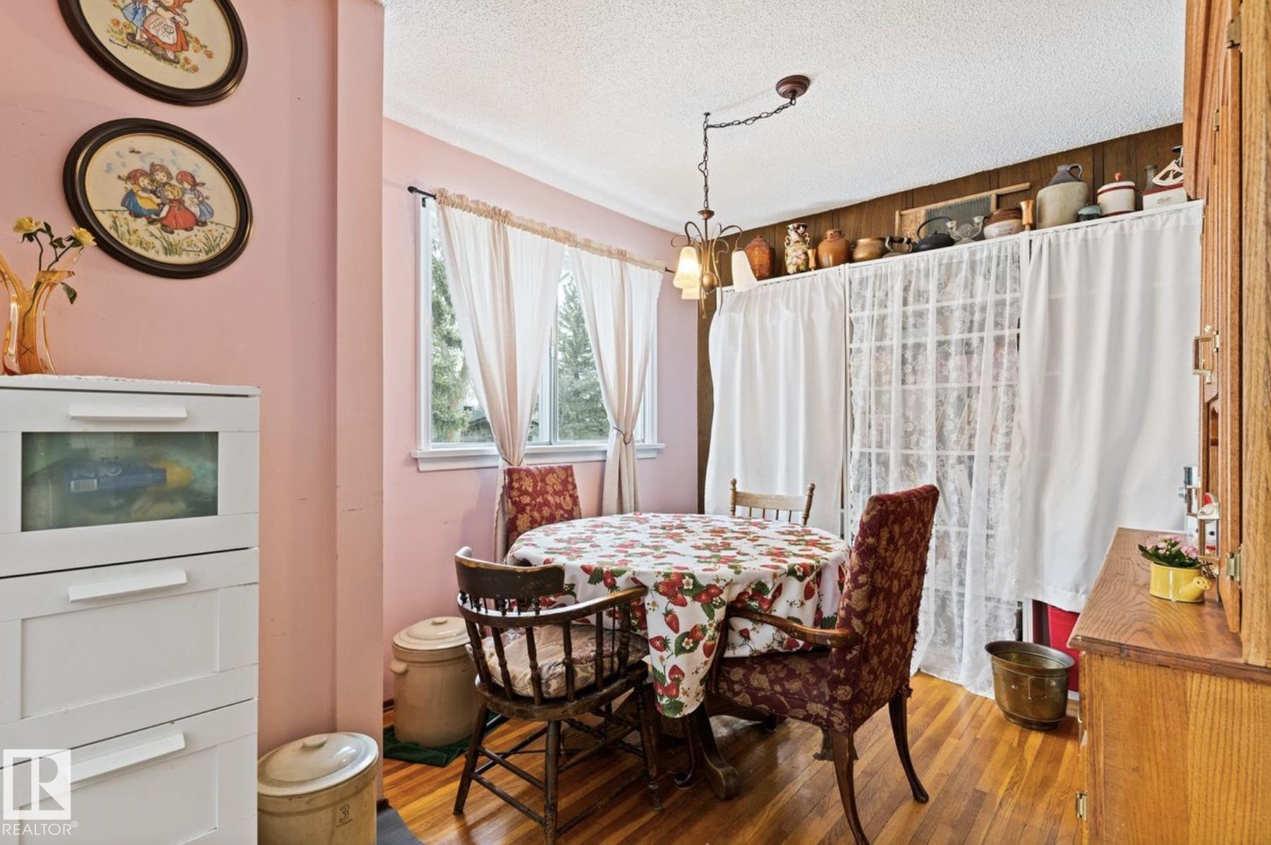 Photo 8 at 7703 77 Avenue NW, King Edward Park, Edmonton