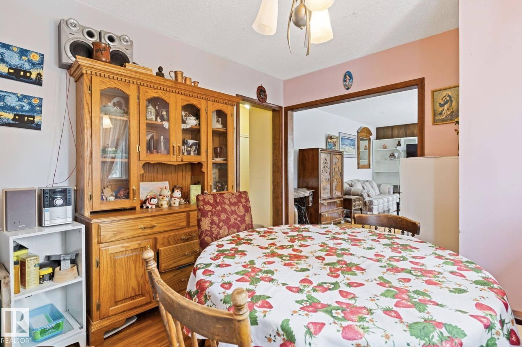 Photo 9 at 7703 77 Avenue NW, King Edward Park, Edmonton