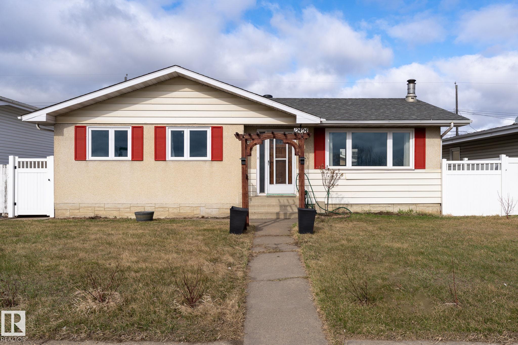 12404 50 Street NW, Newton, Edmonton