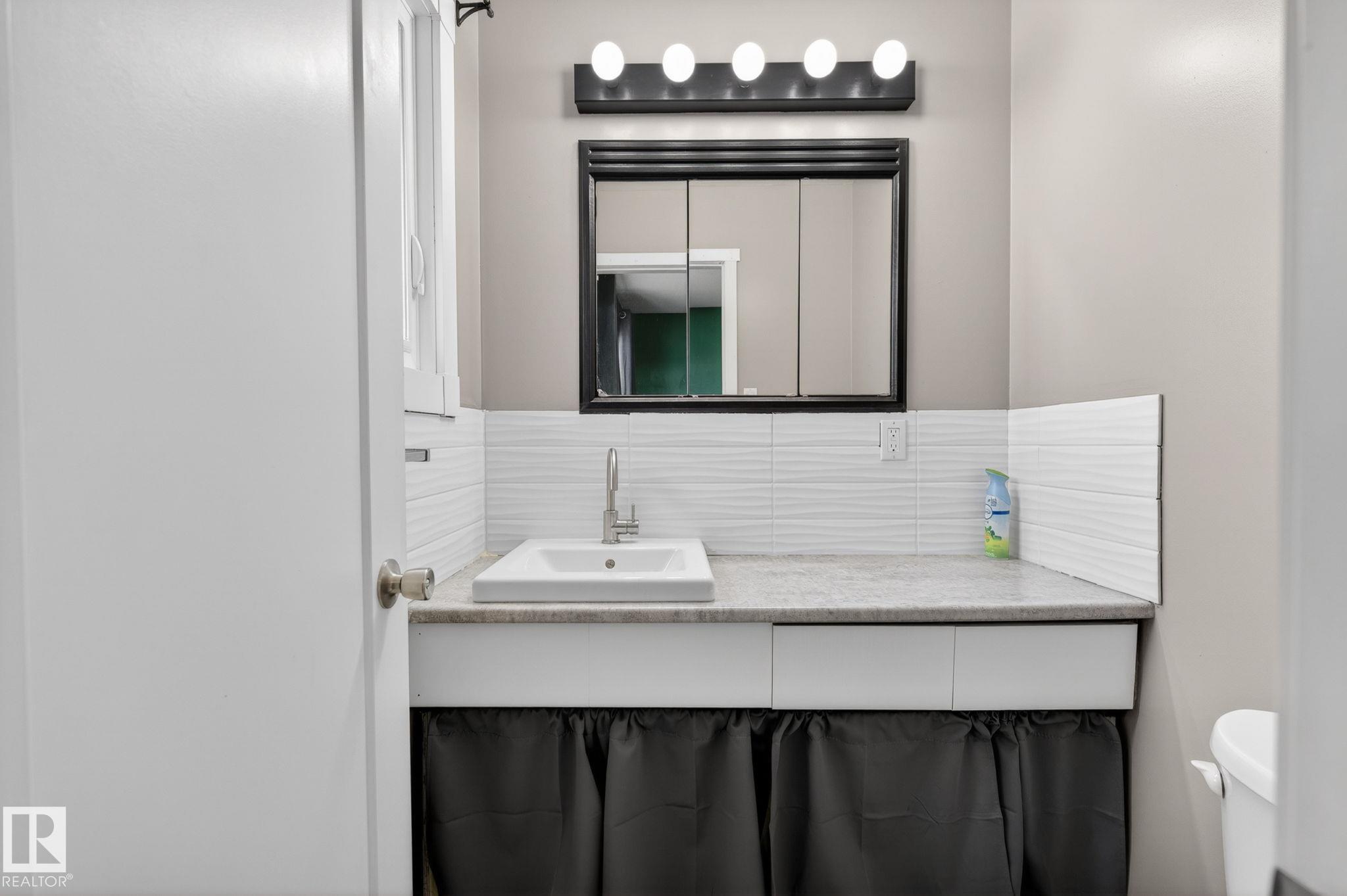 Photo 19 at 12404 50 Street NW, Newton, Edmonton