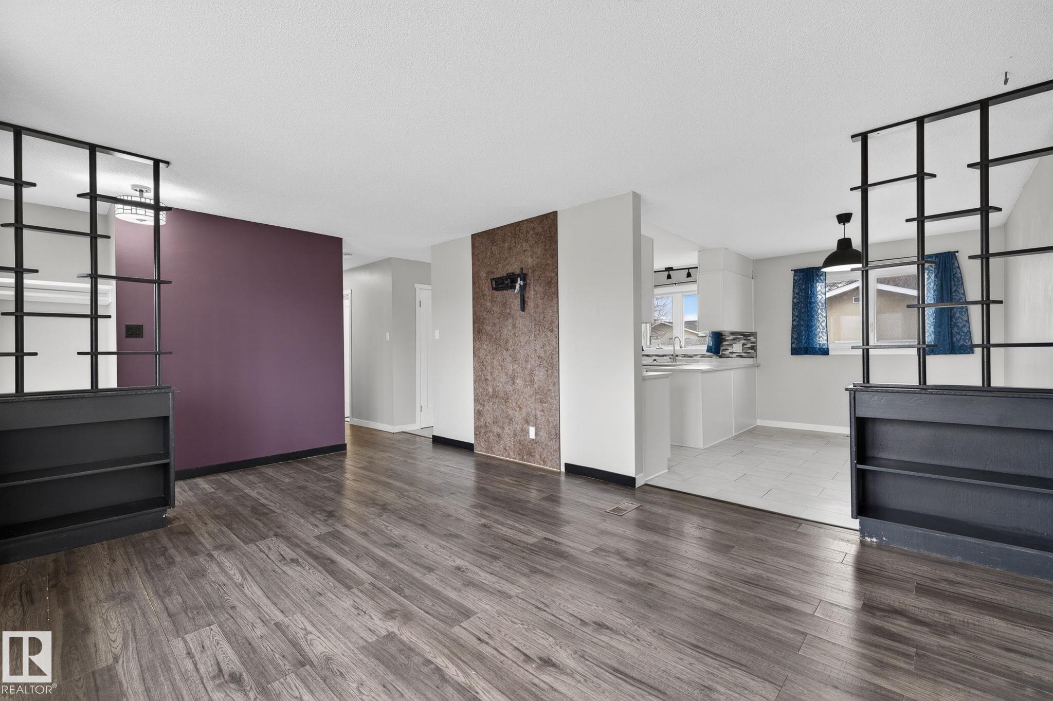 12404 50 Street NW, Newton, Edmonton