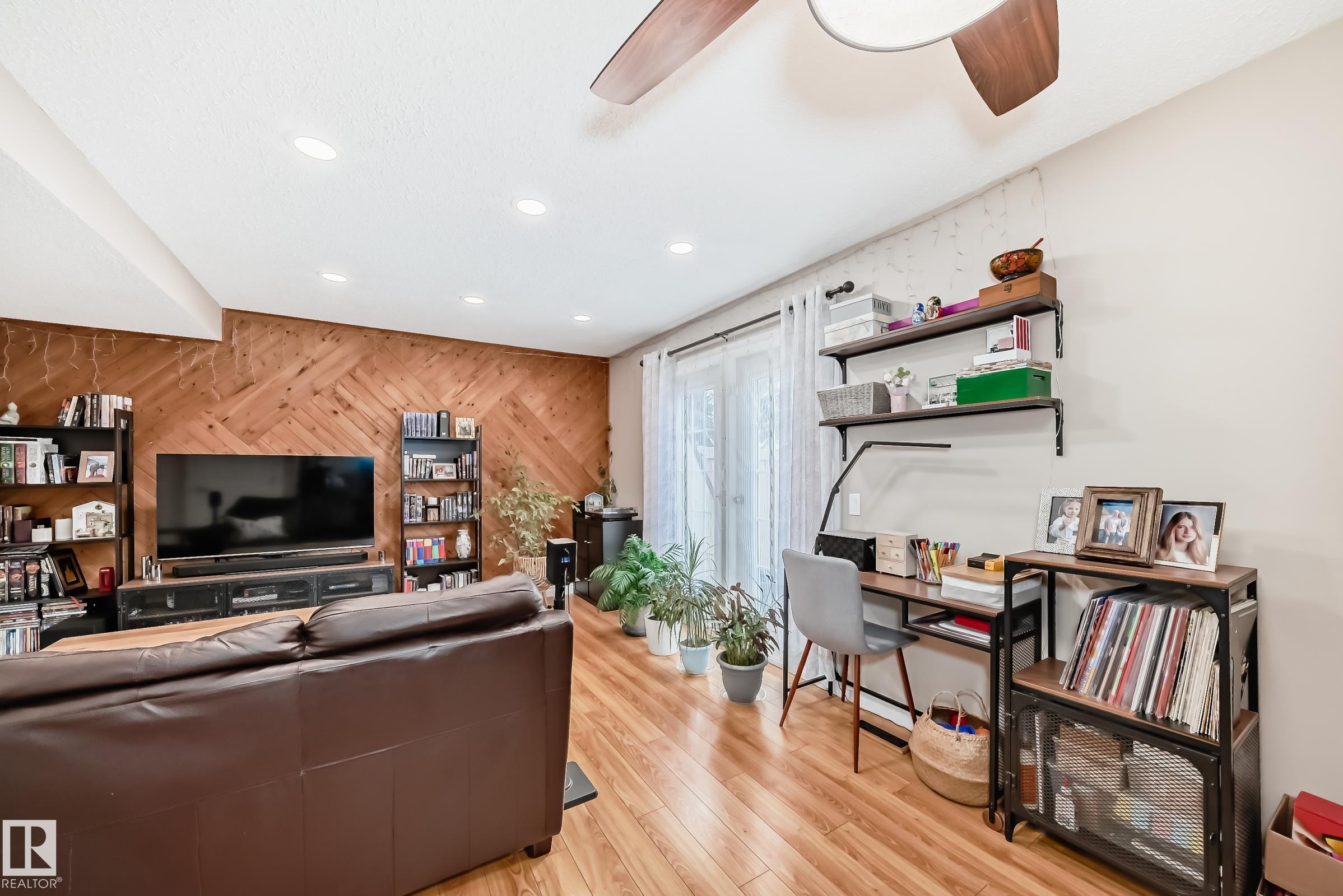 Photo 13 at 3207 139 Avenue NW, Hairsine, Edmonton