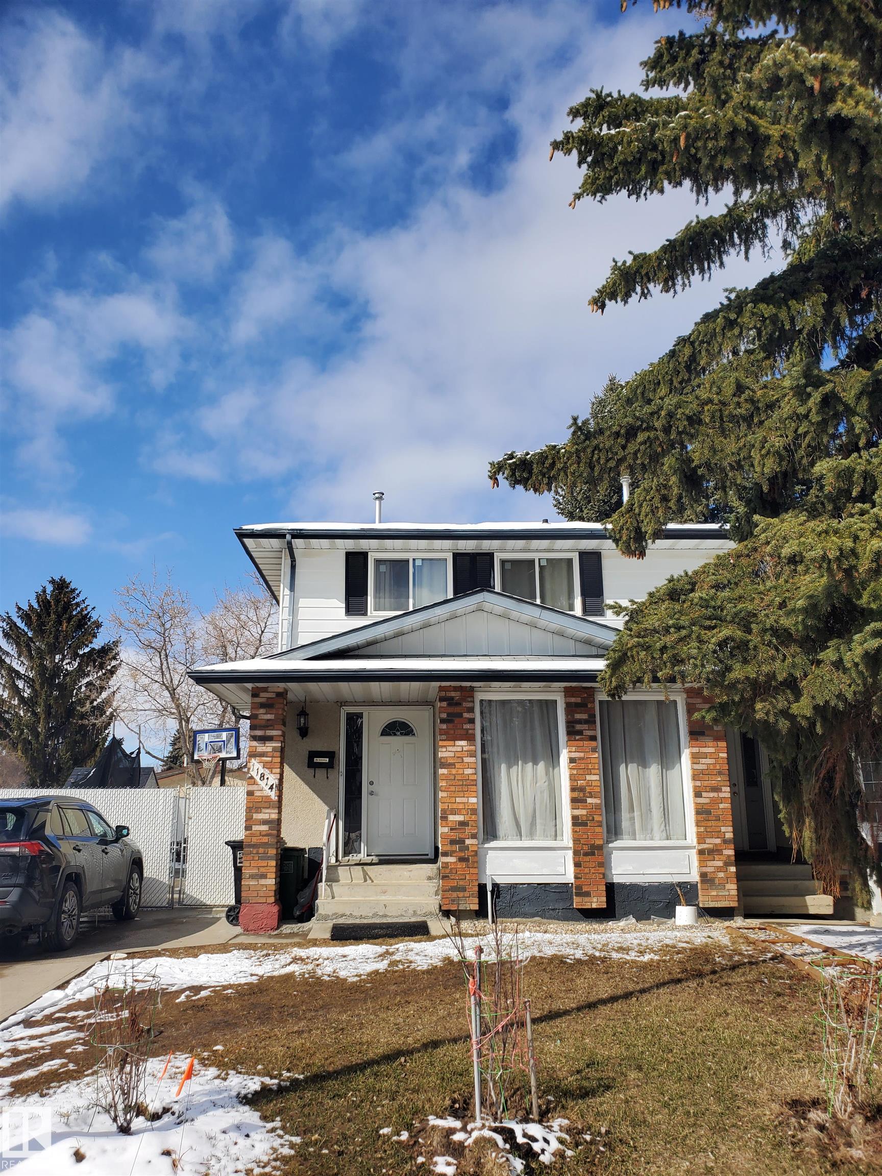 11814 157 Avenue NW, Dunluce, Edmonton