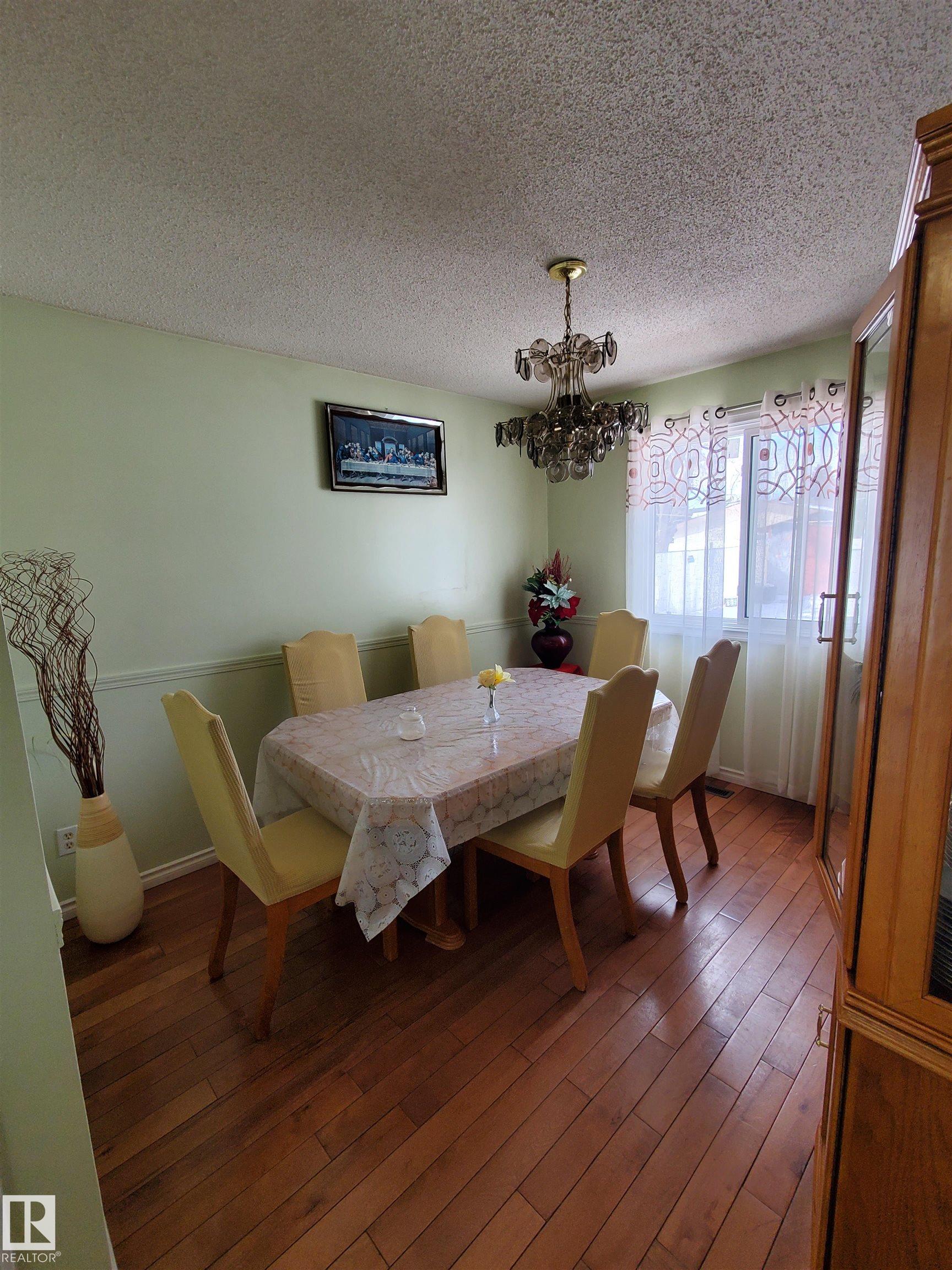 Photo 11 at 11814 157 Avenue NW, Dunluce, Edmonton