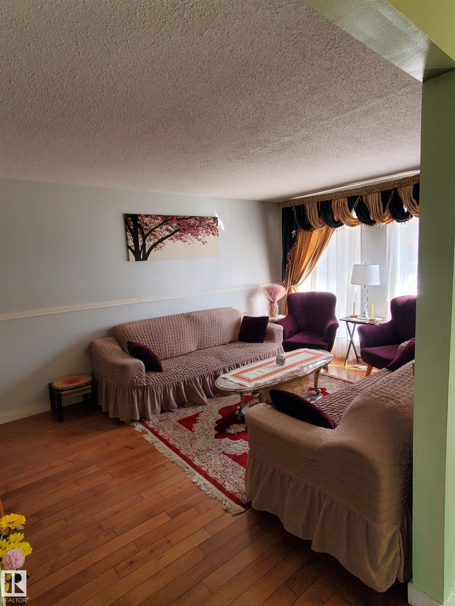 11814 157 Avenue NW, Dunluce, Edmonton