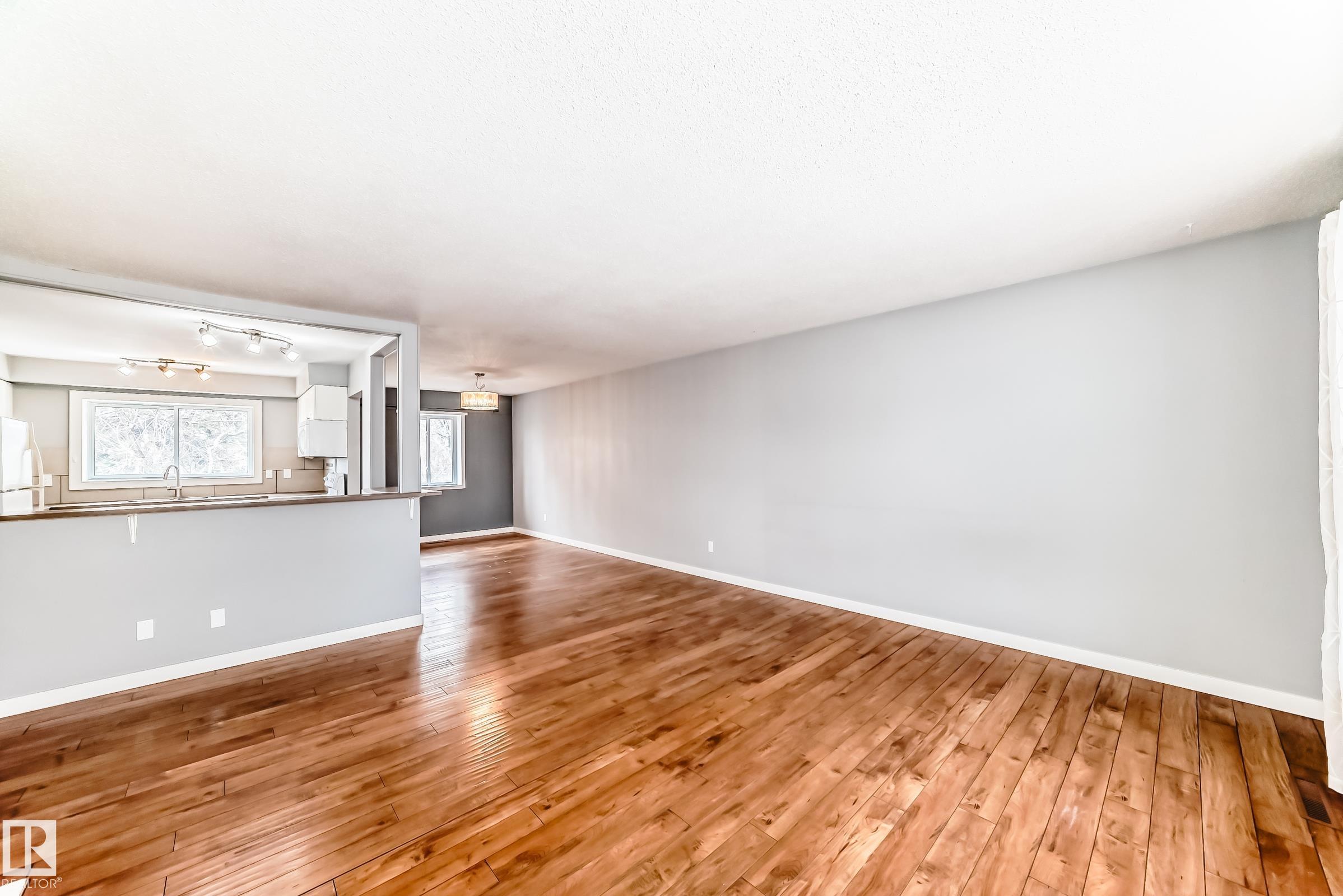 Photo 8 at 52 Rosewood Drive, Maplewood, Sherwood Park