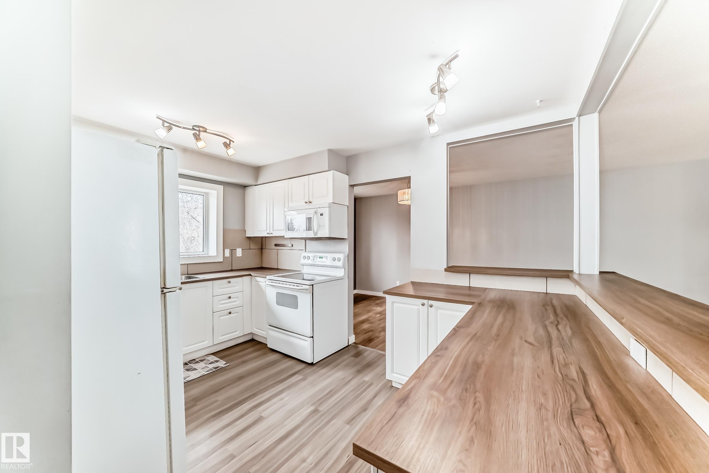 Photo 9 at 52 Rosewood Drive, Maplewood, Sherwood Park