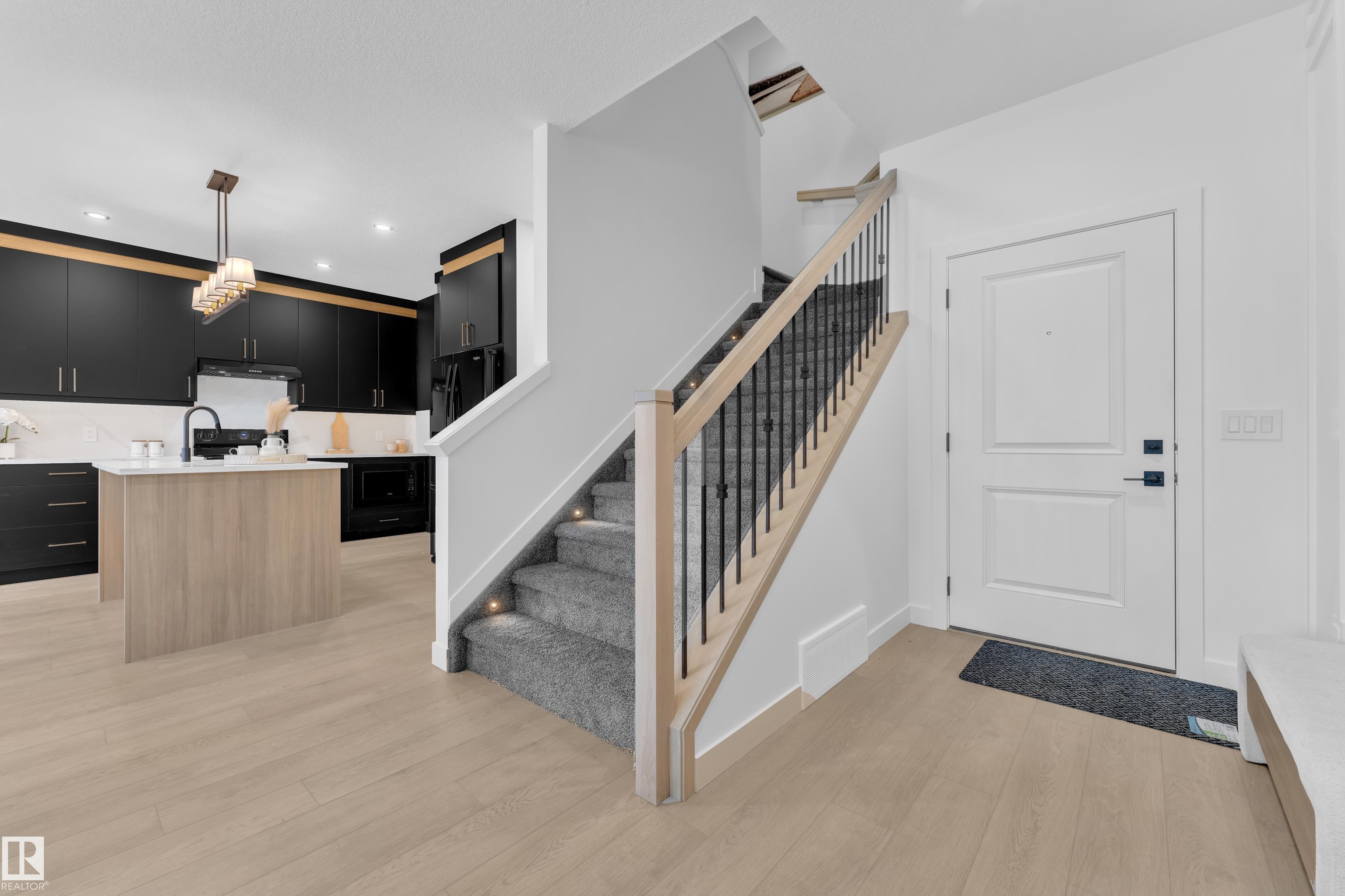 1089 Starling Drive NW, Starling, Edmonton