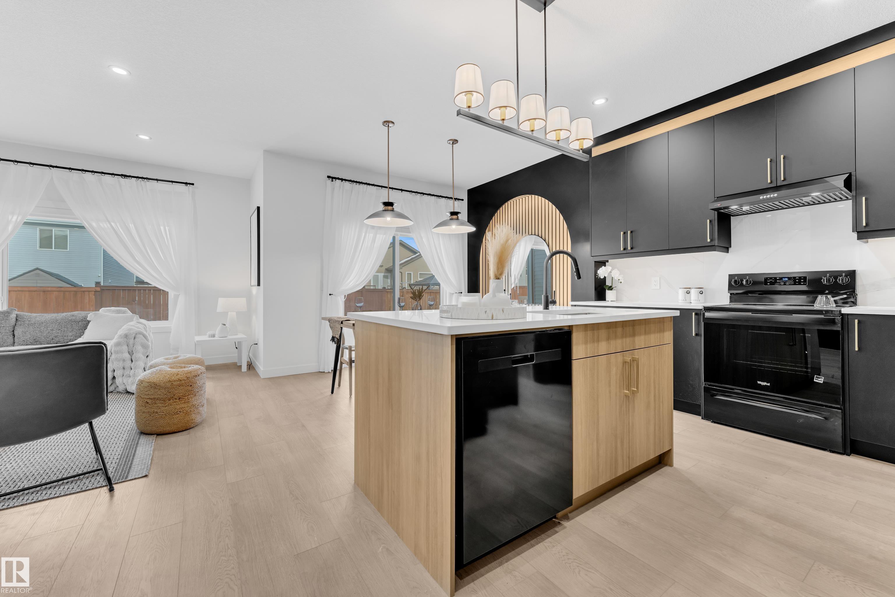 Photo 11 at 1089 Starling Drive NW, Starling, Edmonton