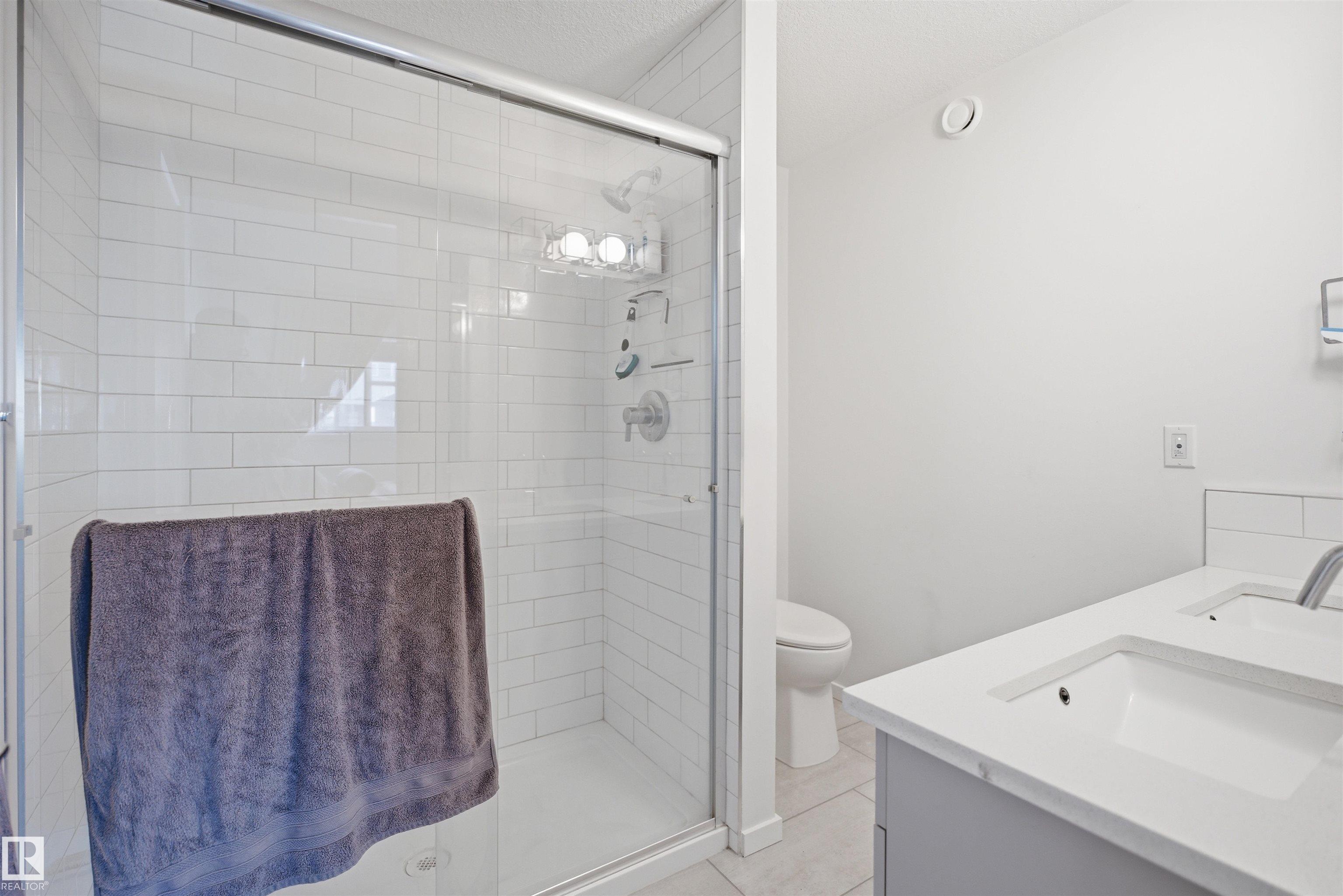 Photo 36 at 7782 174a Avenue NW, Crystallina Nera West, Edmonton