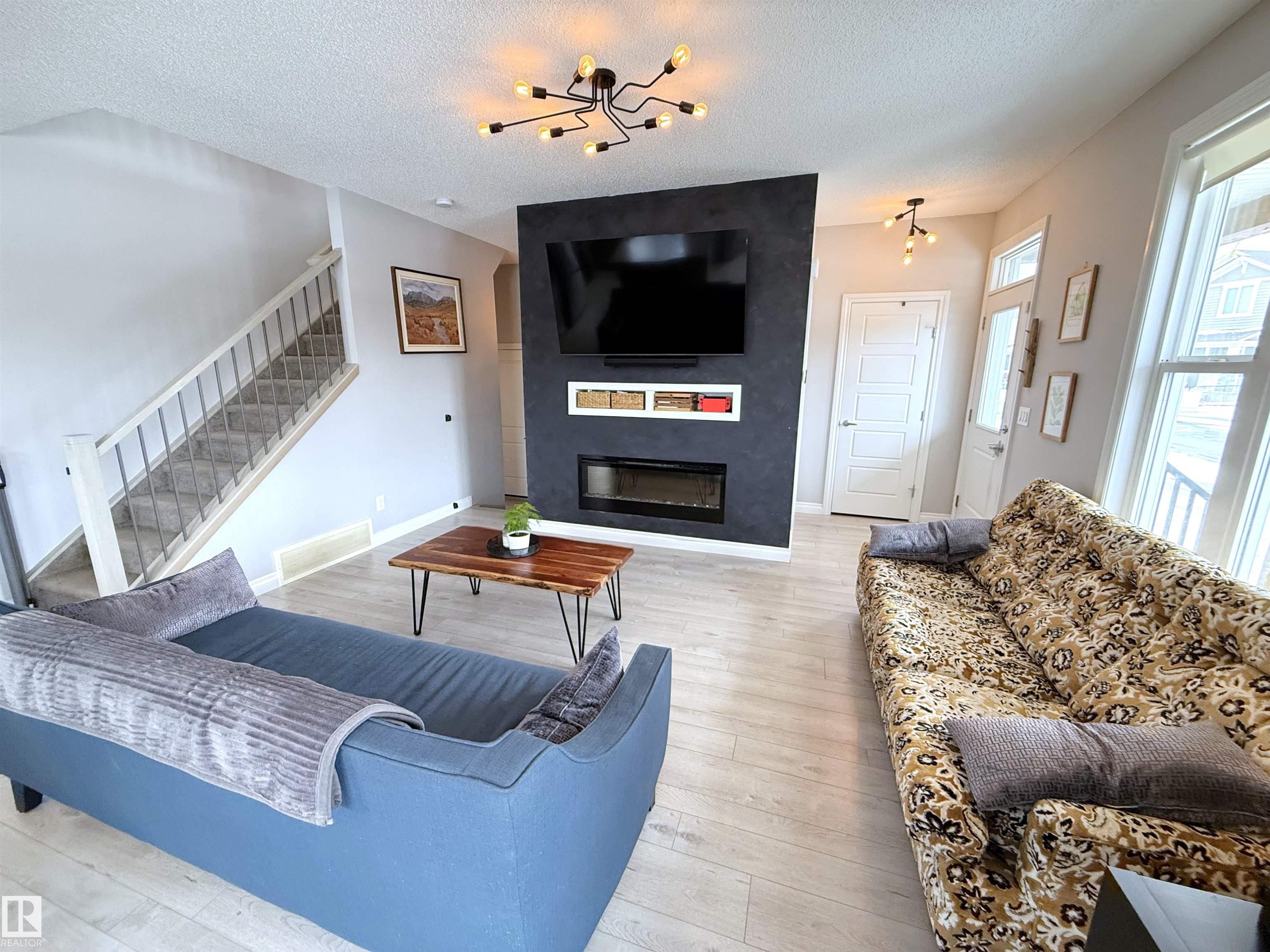 1807 202 Street NW, Stillwater, Edmonton